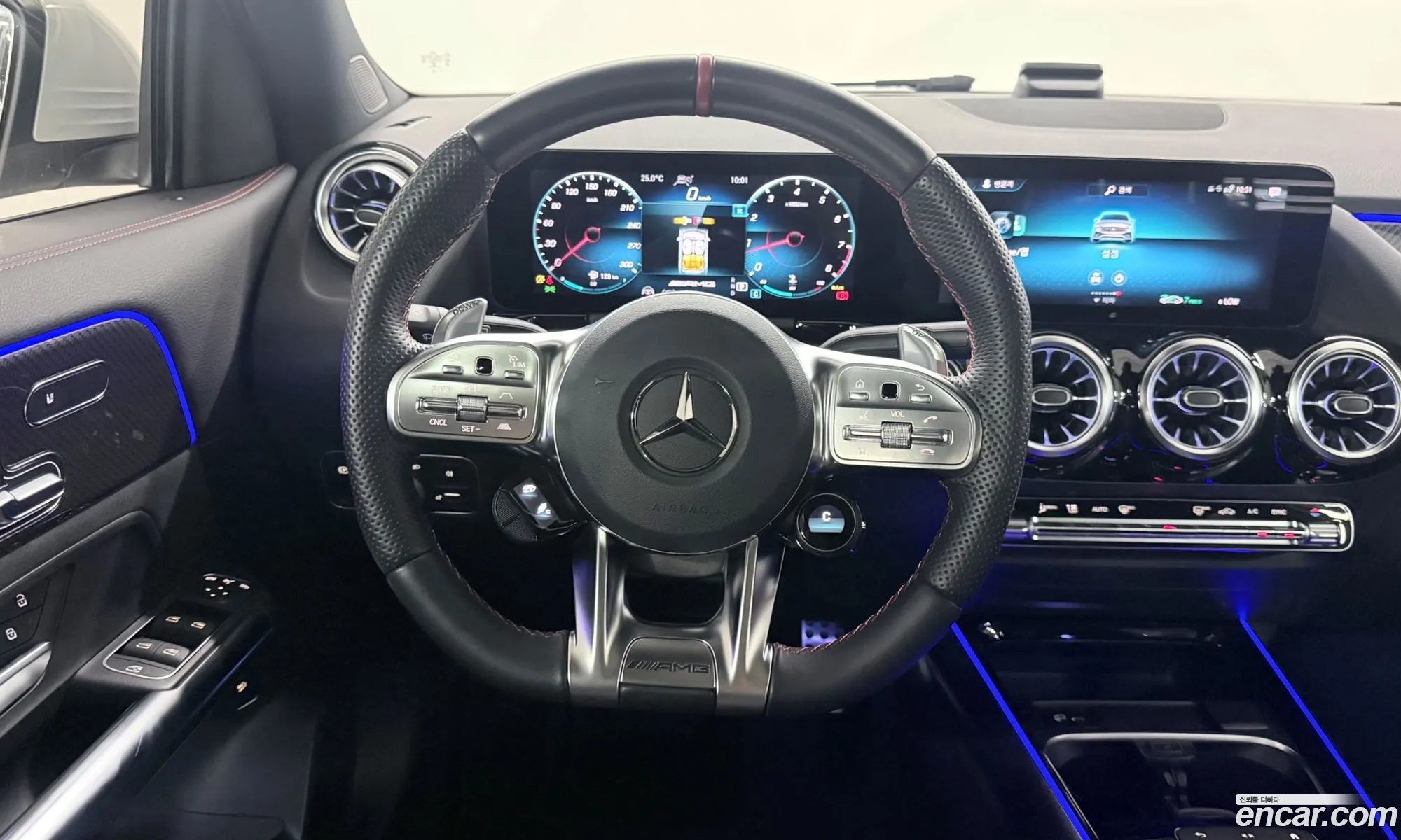 Mercedes-Benz GLA-Class H247 2022 — 16