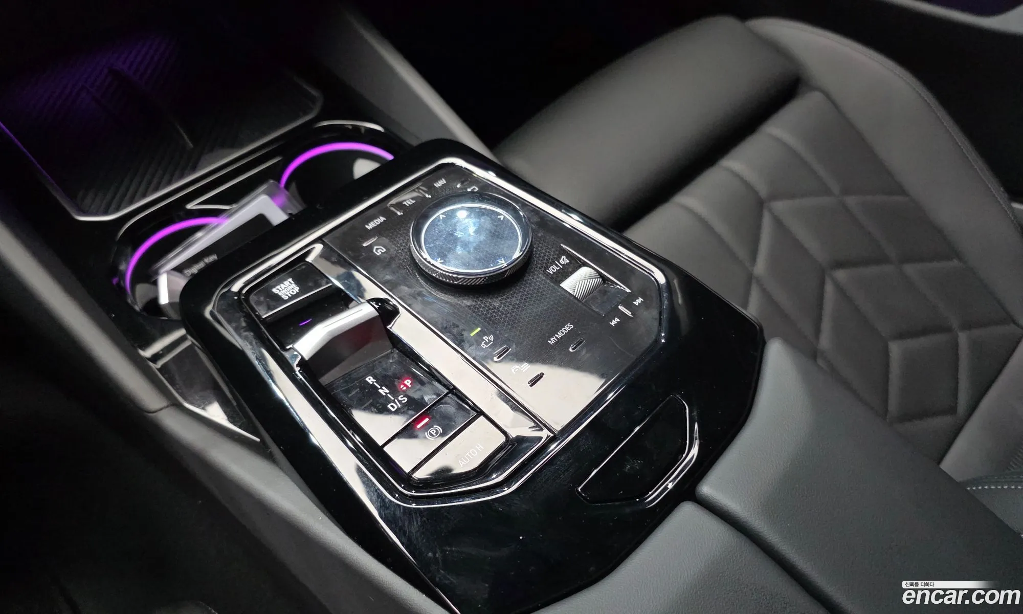 BMW 5 Series 2025 — 17