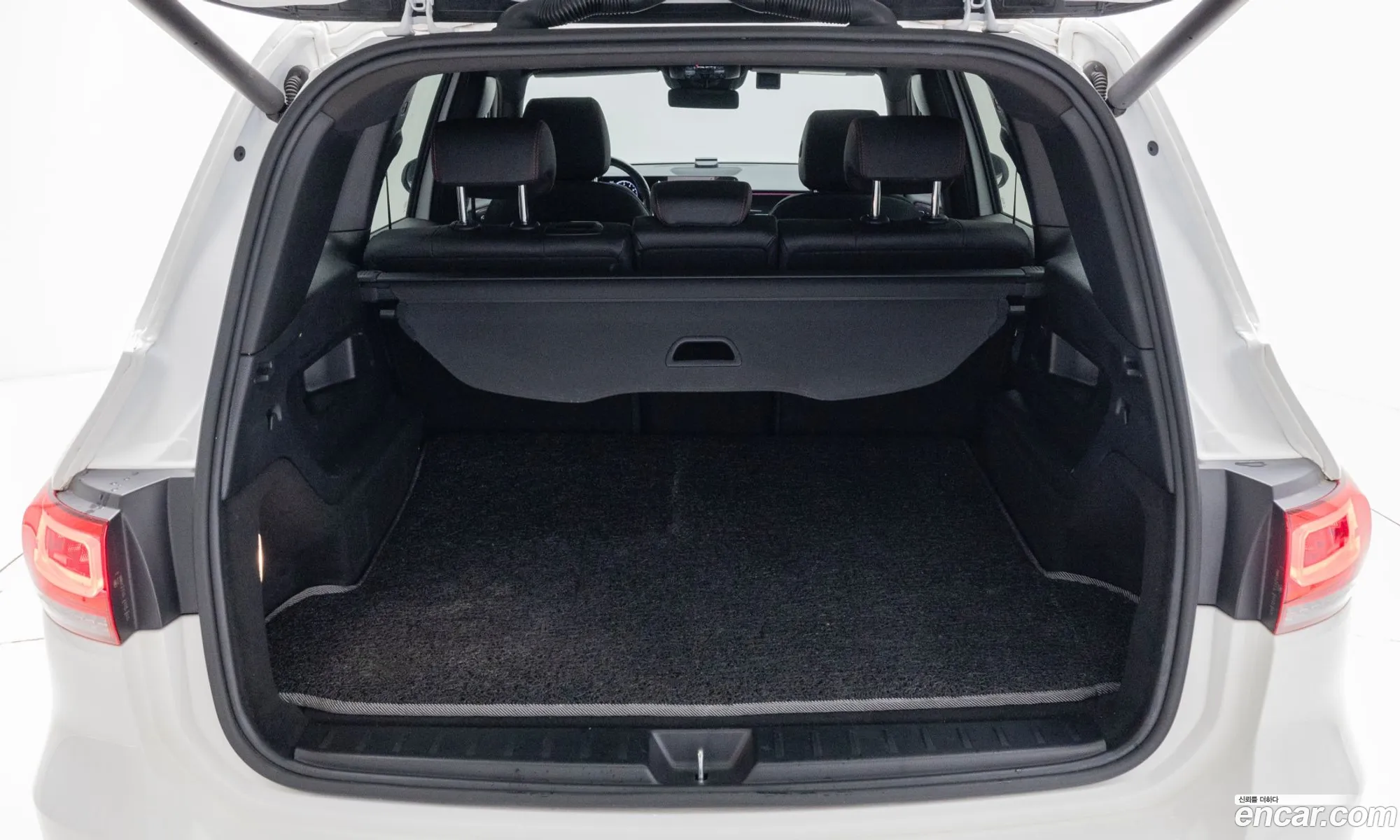 Mercedes-Benz GLB-Class X247 2023 — 13