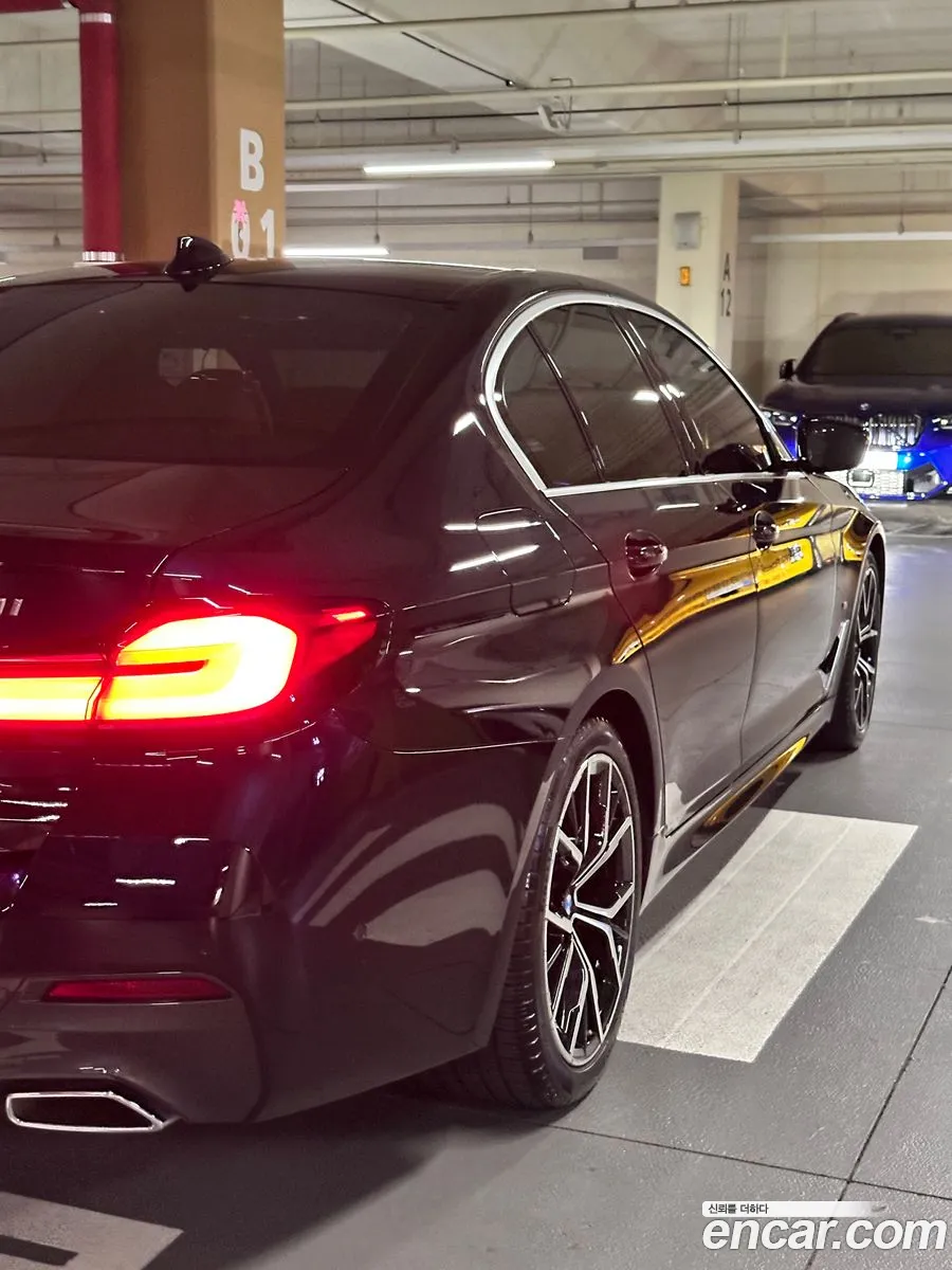 BMW 5 Series 2023 — 3