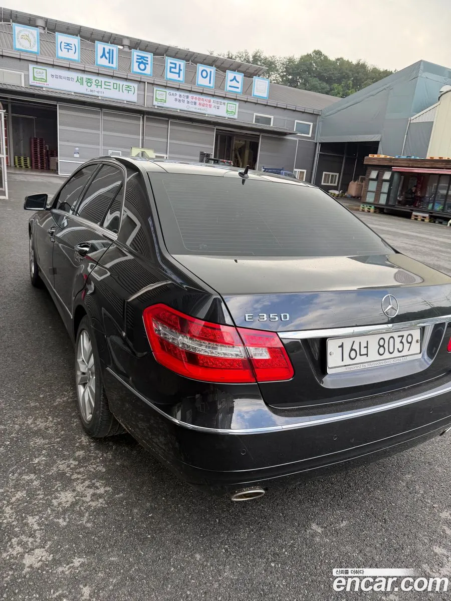 Mercedes-Benz E-Class W212 2010 — 11
