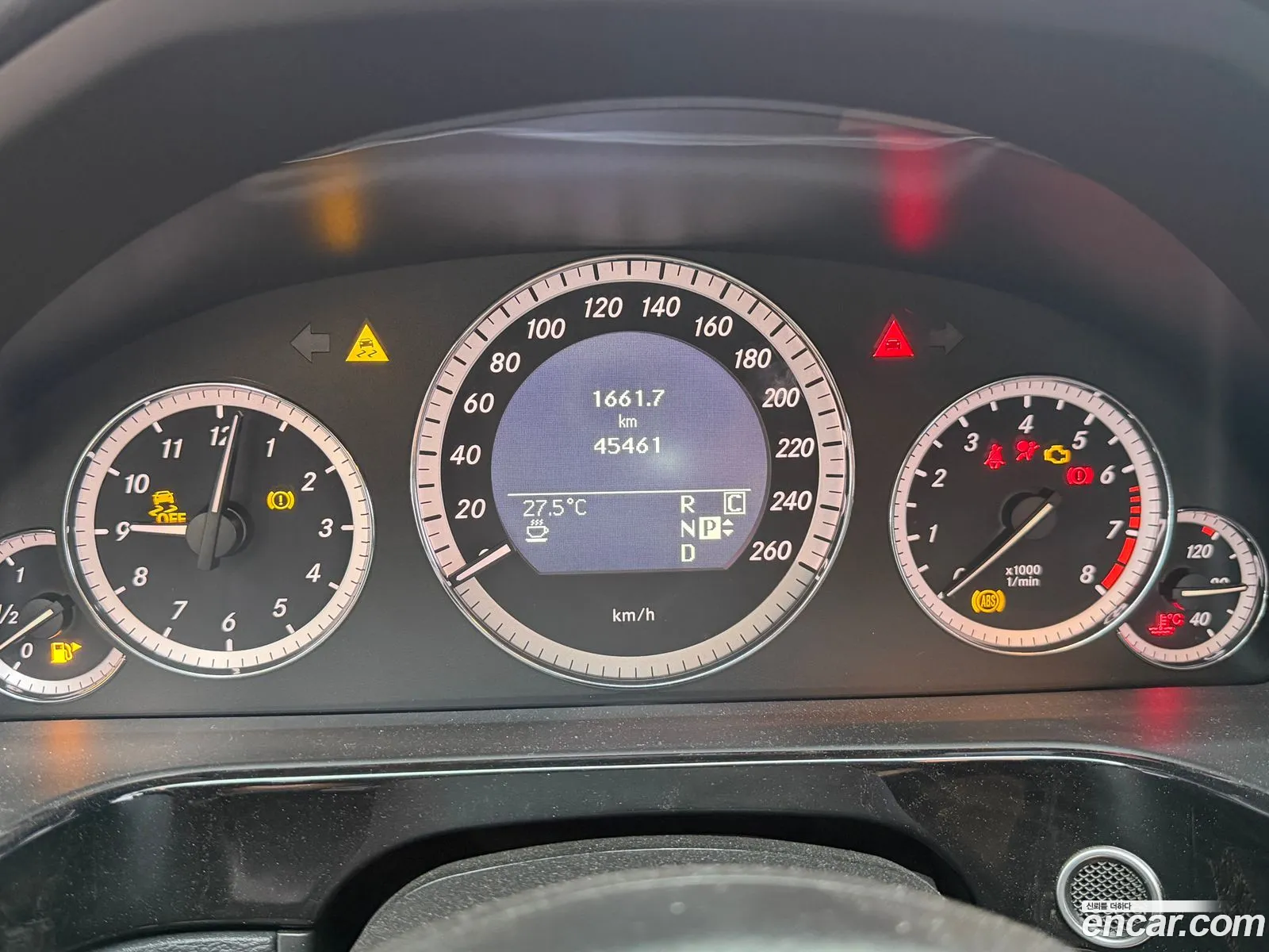 Mercedes-Benz E-Class W212 2010 — 12