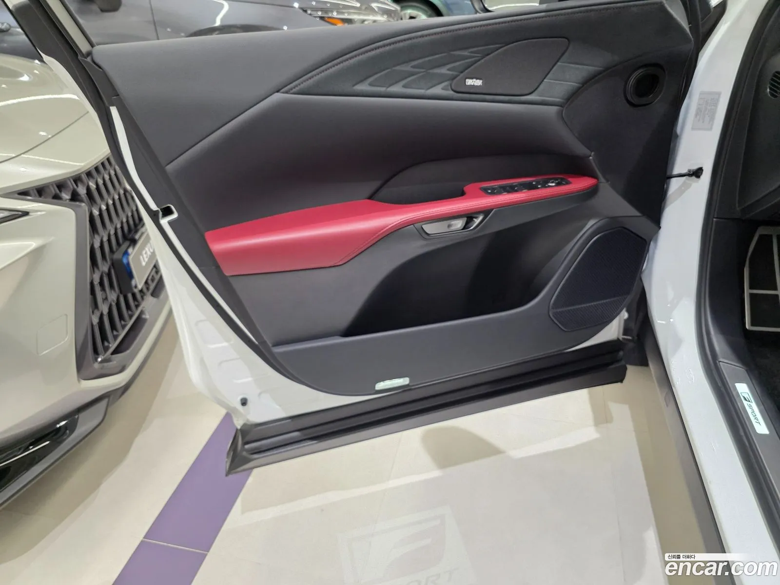 Lexus RX500h 2025 — 7