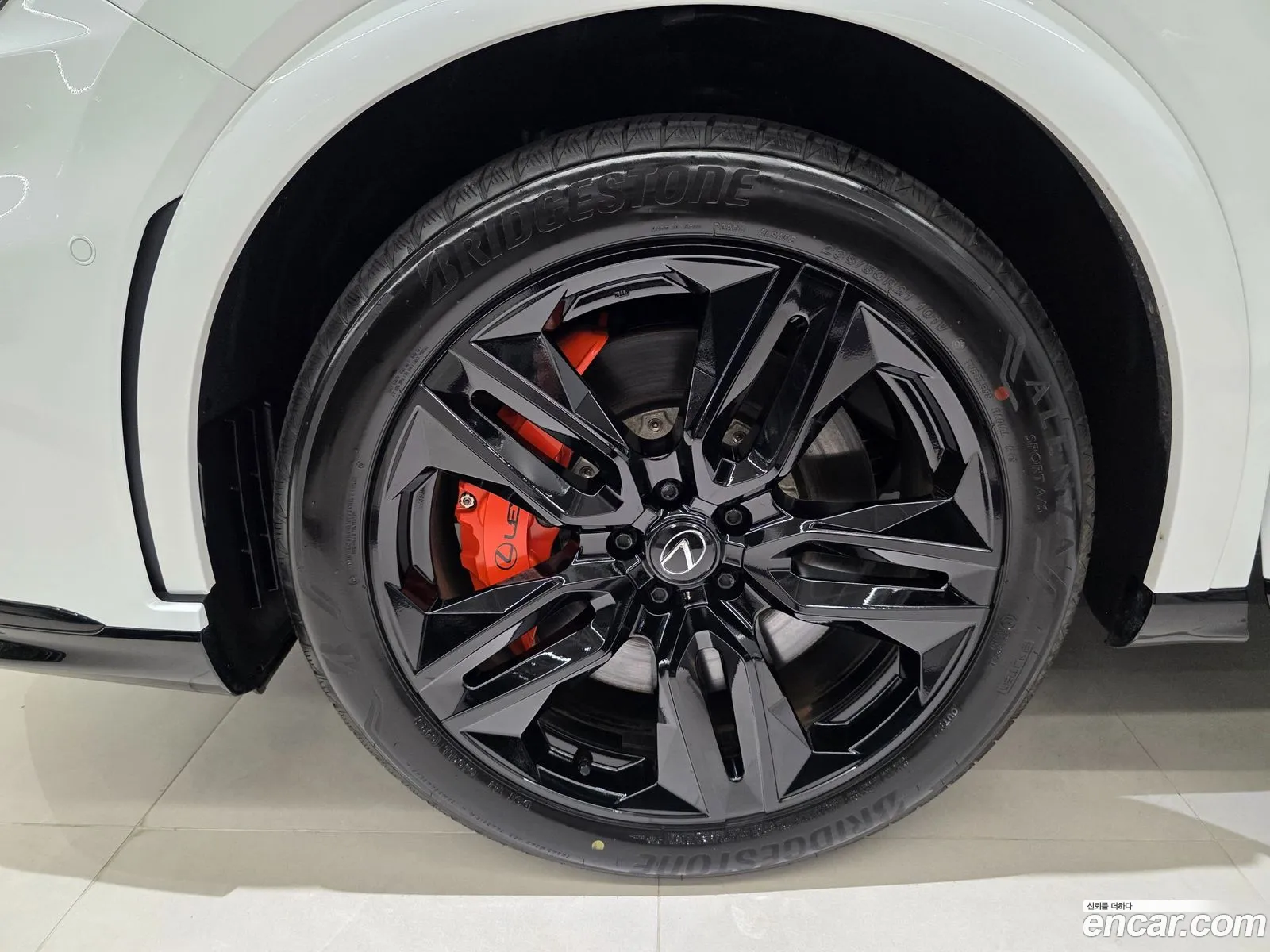 Lexus RX500h 2025 — 9