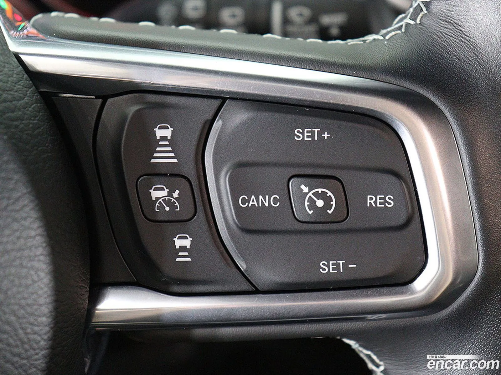 Jeep Wrangler 2023 — 17