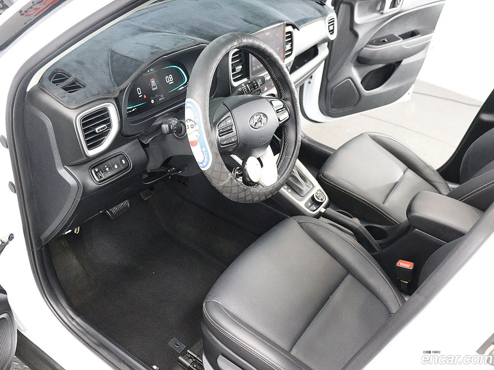 Hyundai Venue 2023 — 14