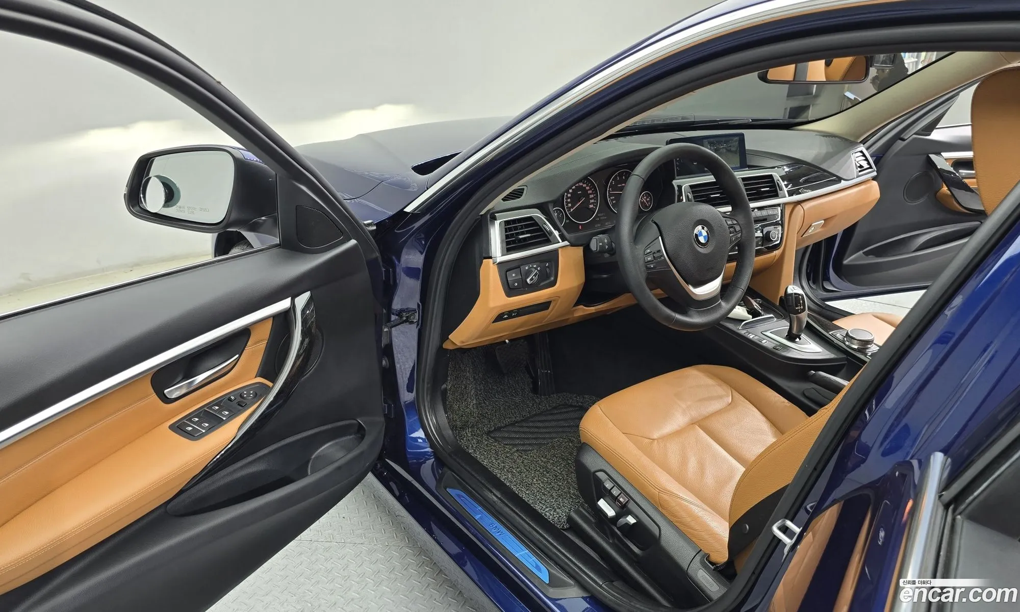 BMW 3 Series 2018 — 12
