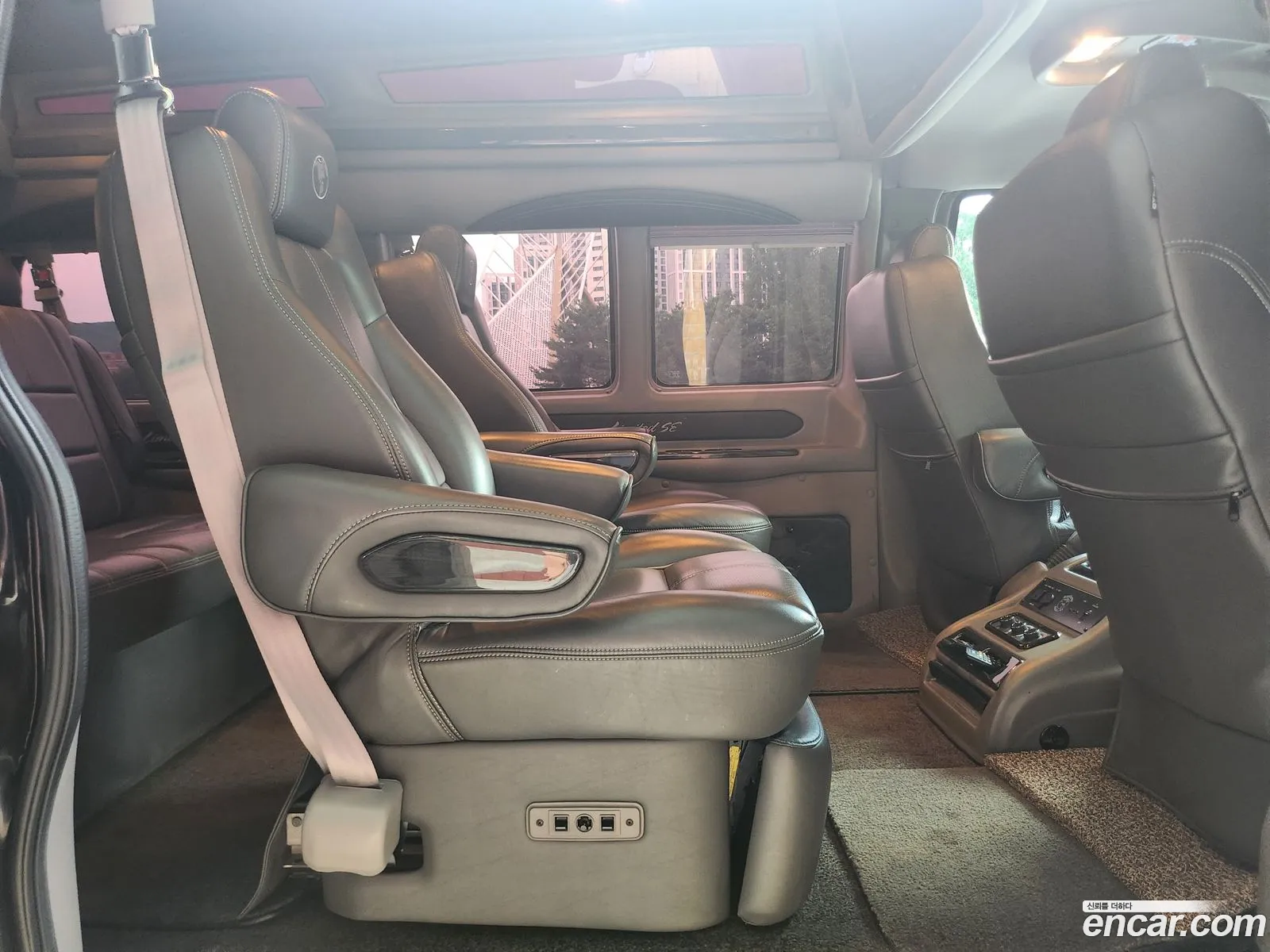 Chevrolet Express Van