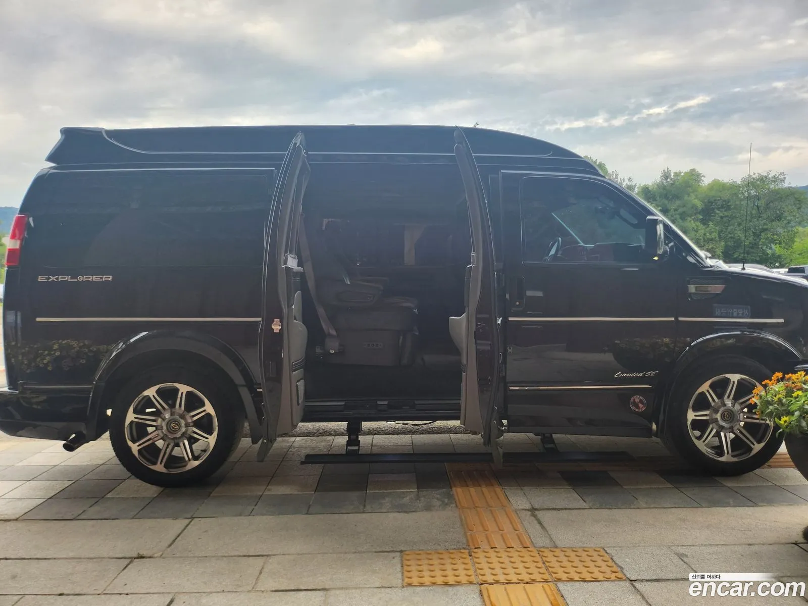 Chevrolet Express Van 2017 — 12