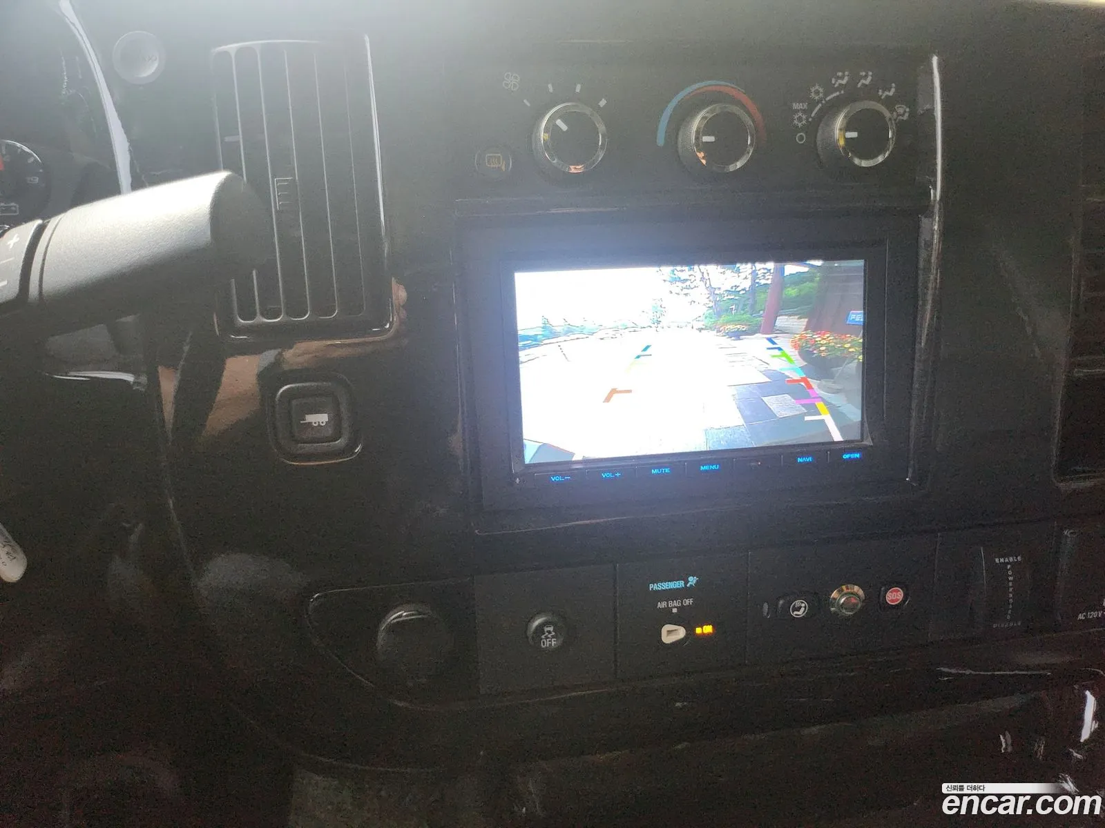 Chevrolet Express Van 2017 — 19
