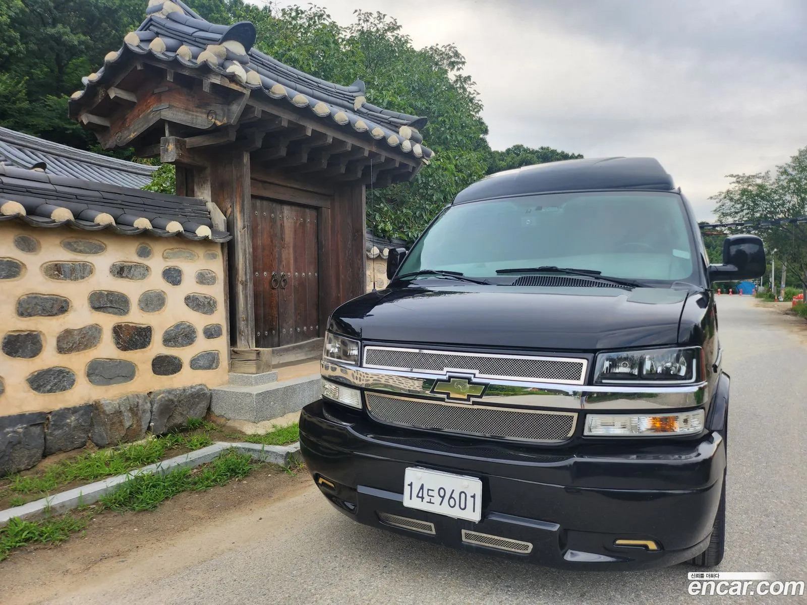 Chevrolet Express Van 2017 — 17