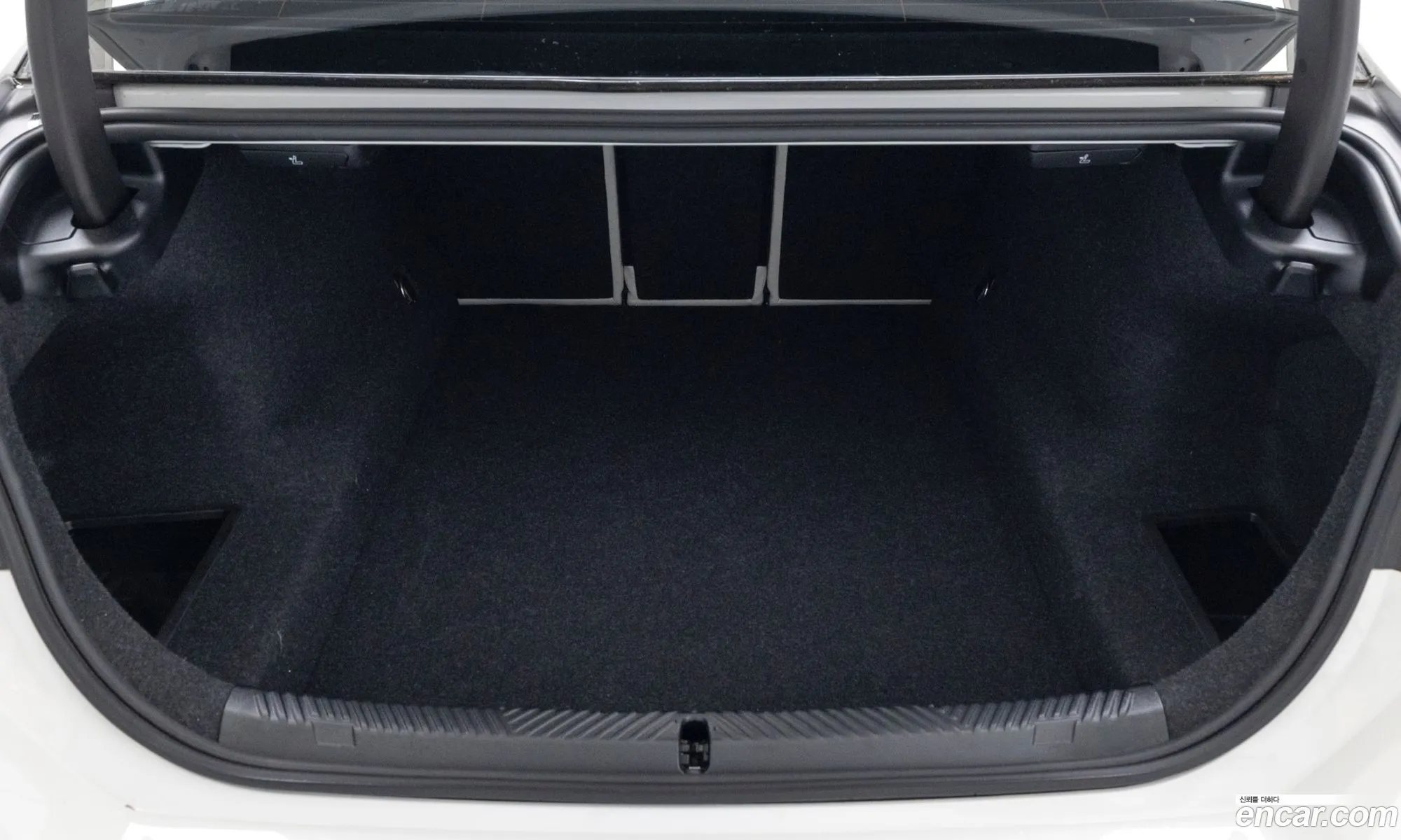 BMW 5 Series 2025 — 9