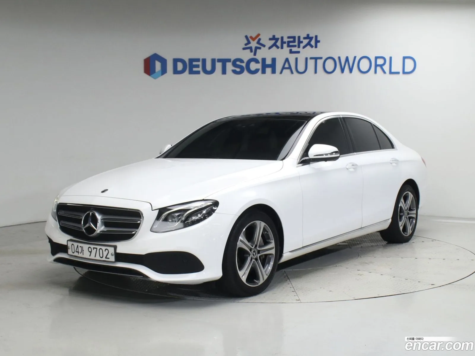 Mercedes-Benz E-Class W213 2017 — 18