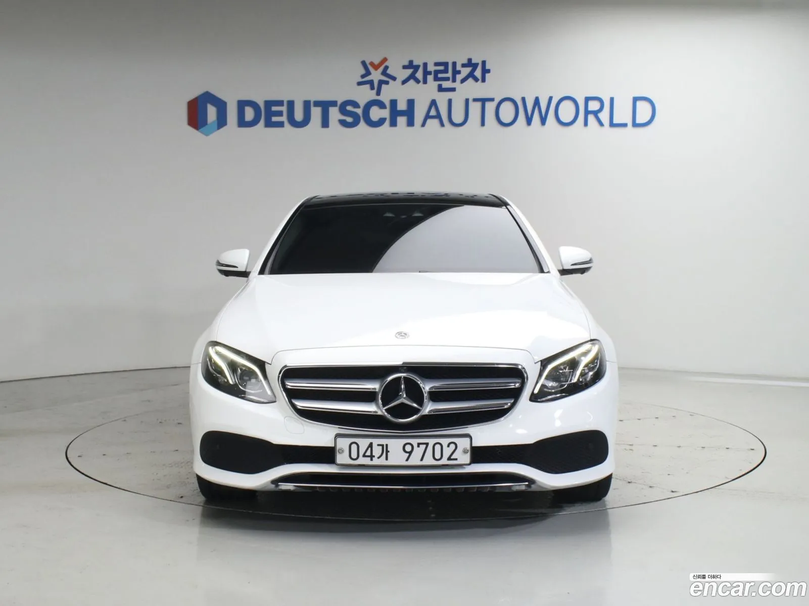 Mercedes-Benz E-Class W213 2017 — 13