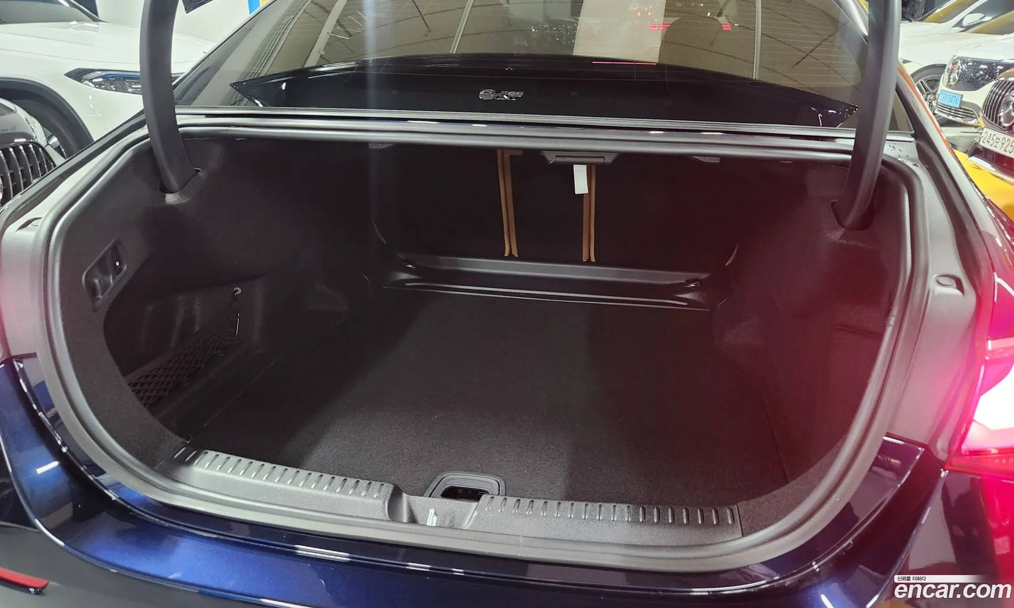 Mercedes-Benz E-Class W214 2025 — 10