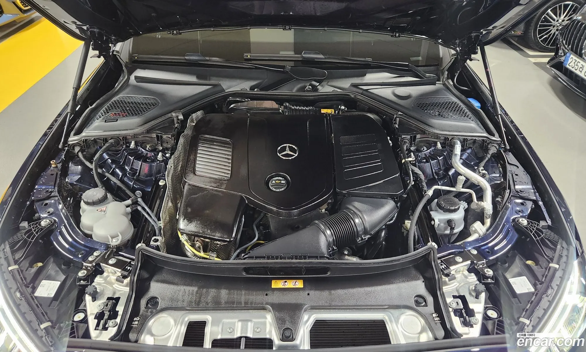 Mercedes-Benz E-Class W214 2025 — 11
