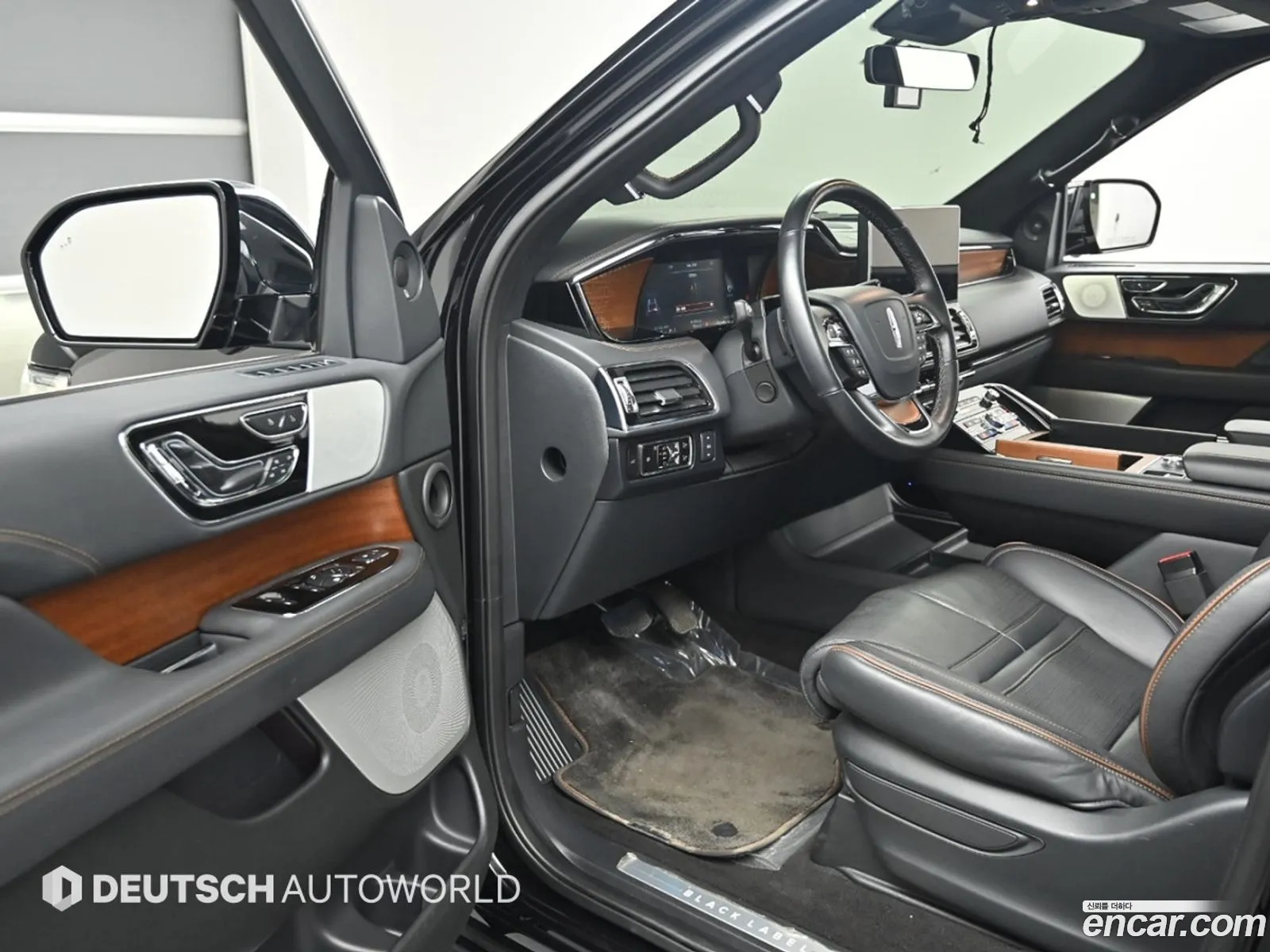 Lincoln Navigator 2023 — 15