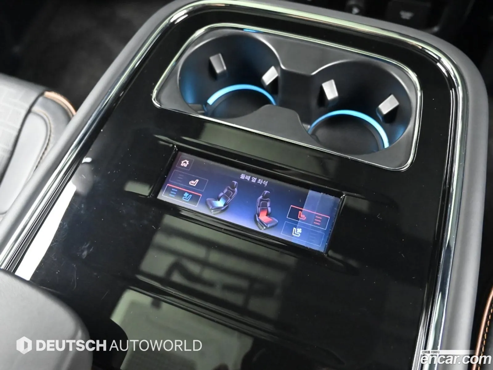 Lincoln Navigator 2023 — 12