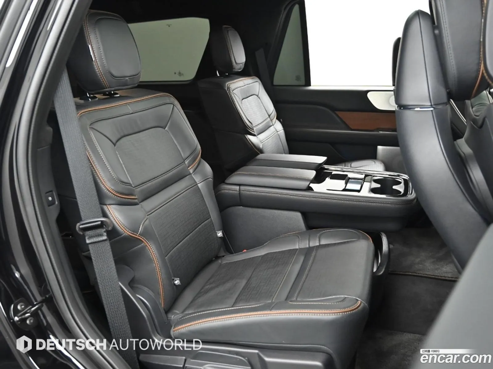 Lincoln Navigator 2023 — 18