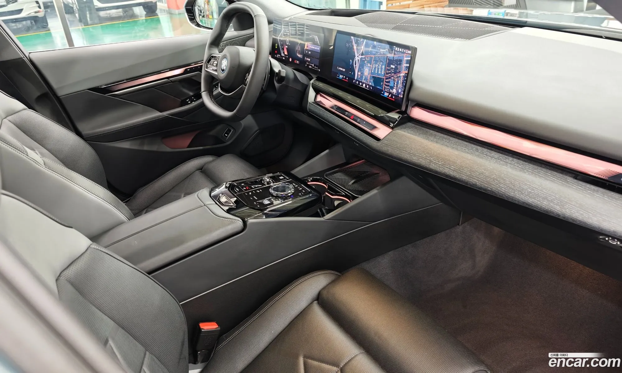 BMW 5 Series 2025 — 11