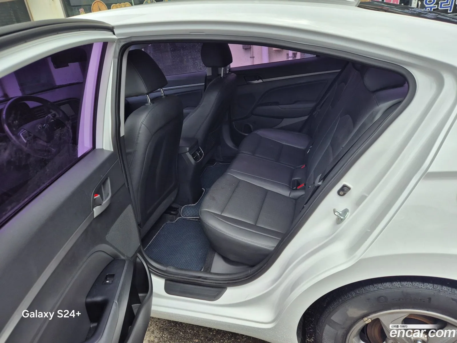 Hyundai Elantra AD 2015 — 10