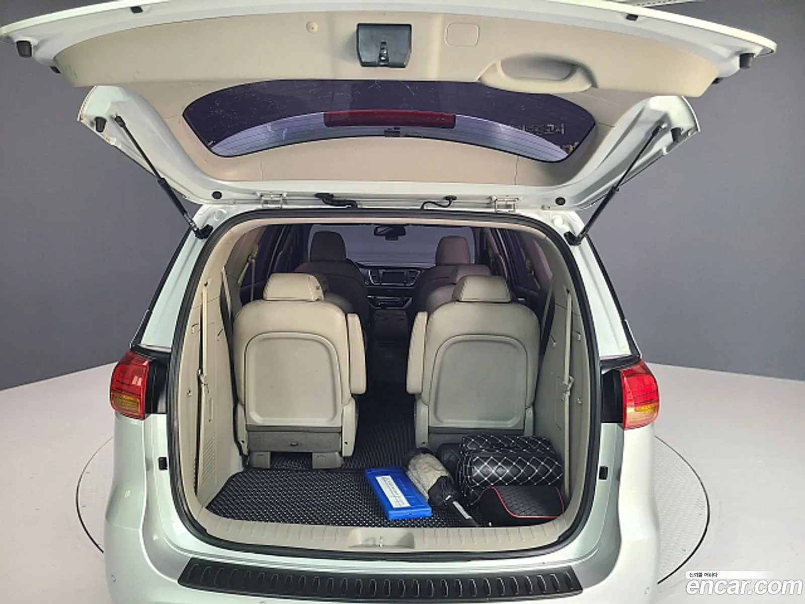 Kia Carnival 2016 — 5