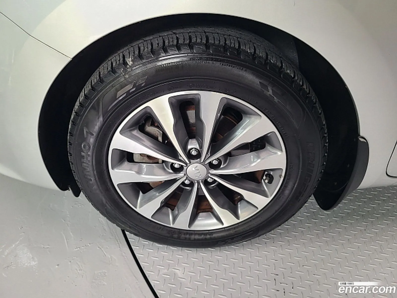 Kia Carnival 2016 — 16