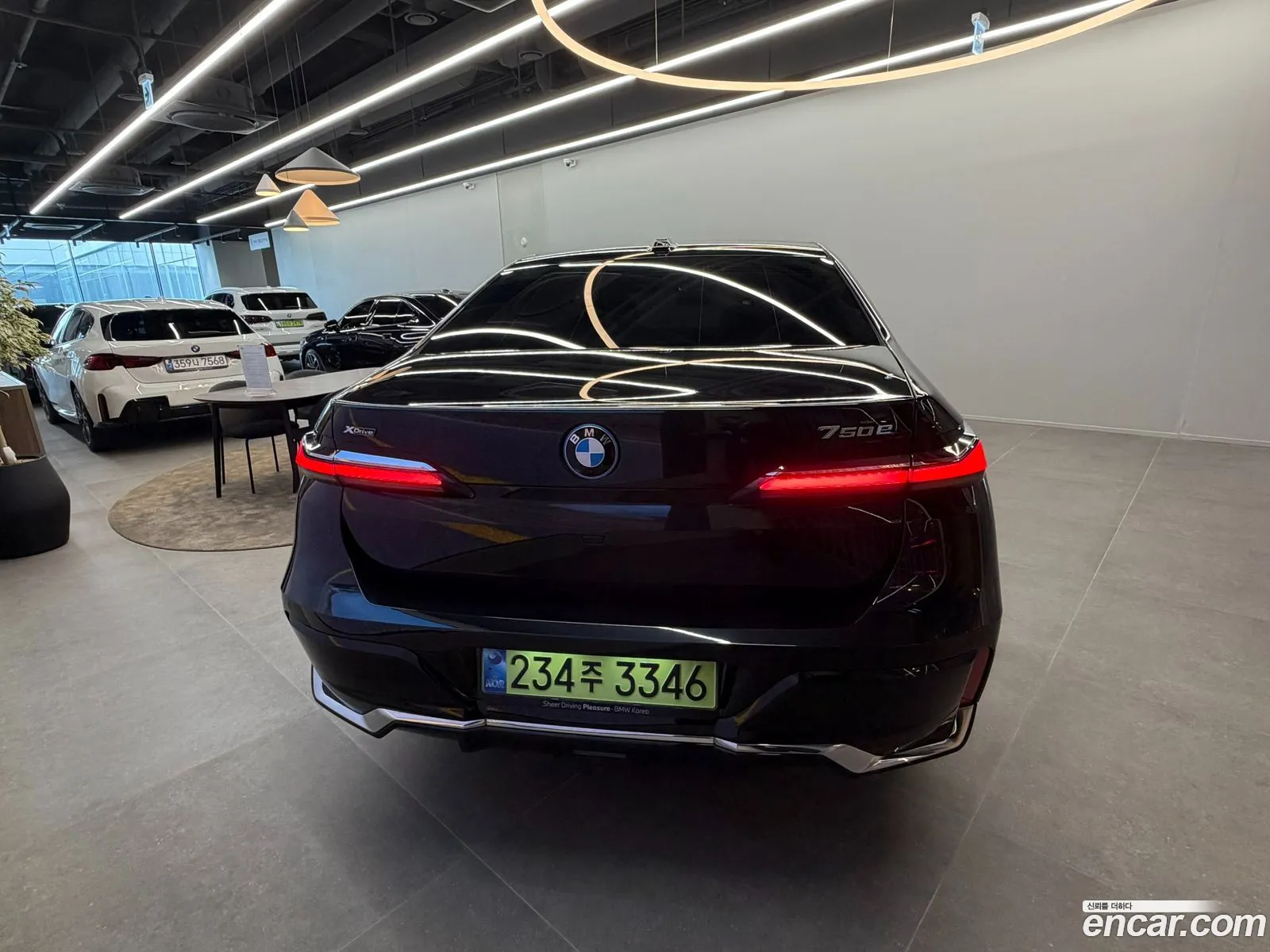 BMW 7 Series 2025 — 8