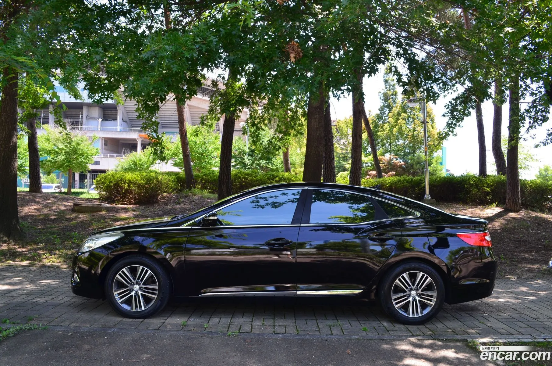 Hyundai Grandeur HG 2014 — 18