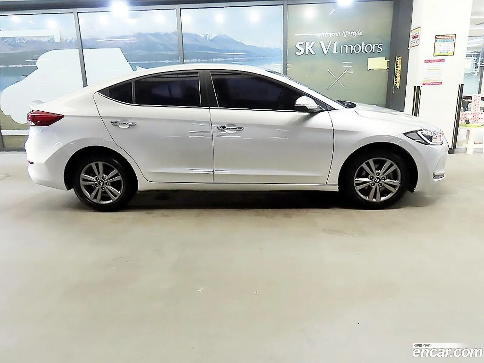 Hyundai Elantra AD 2016 — 7