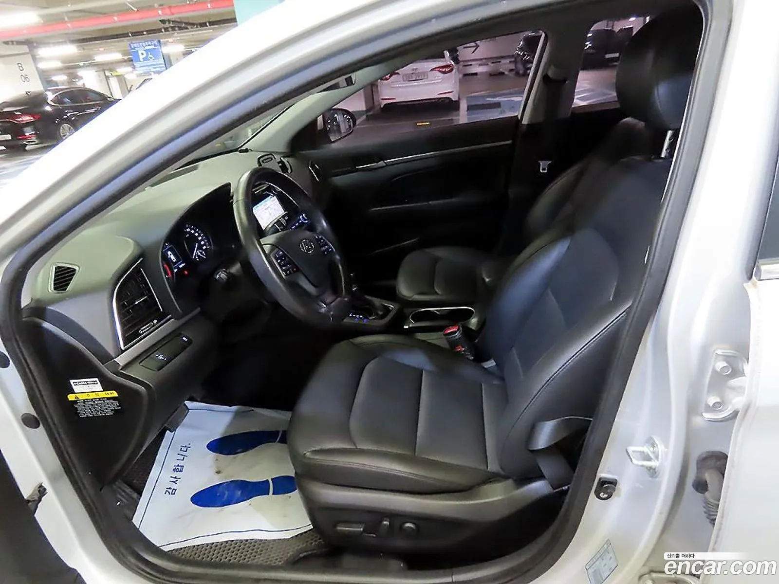 Hyundai Elantra AD 2016 — 6