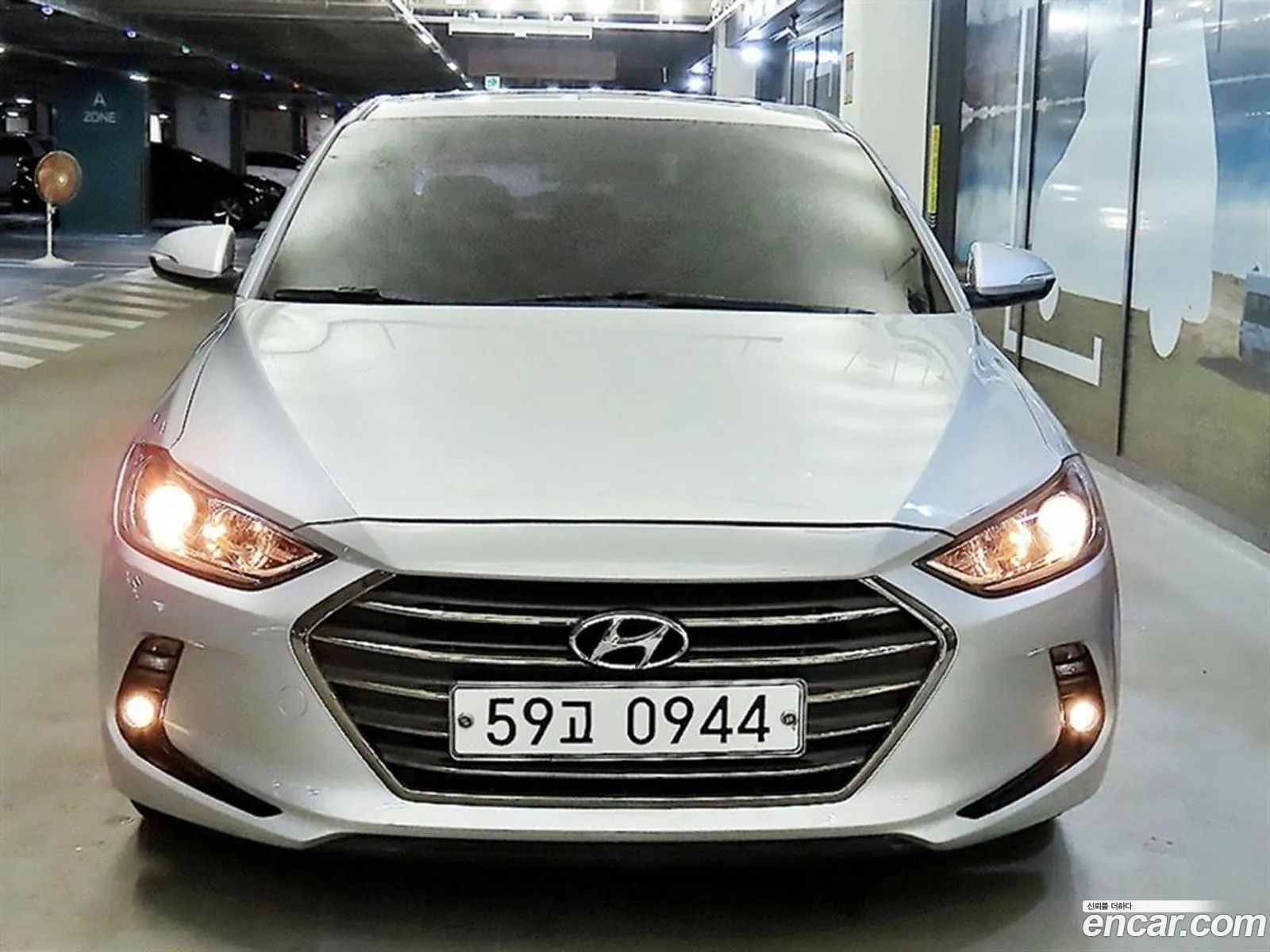 Hyundai Elantra AD 2016 — 12