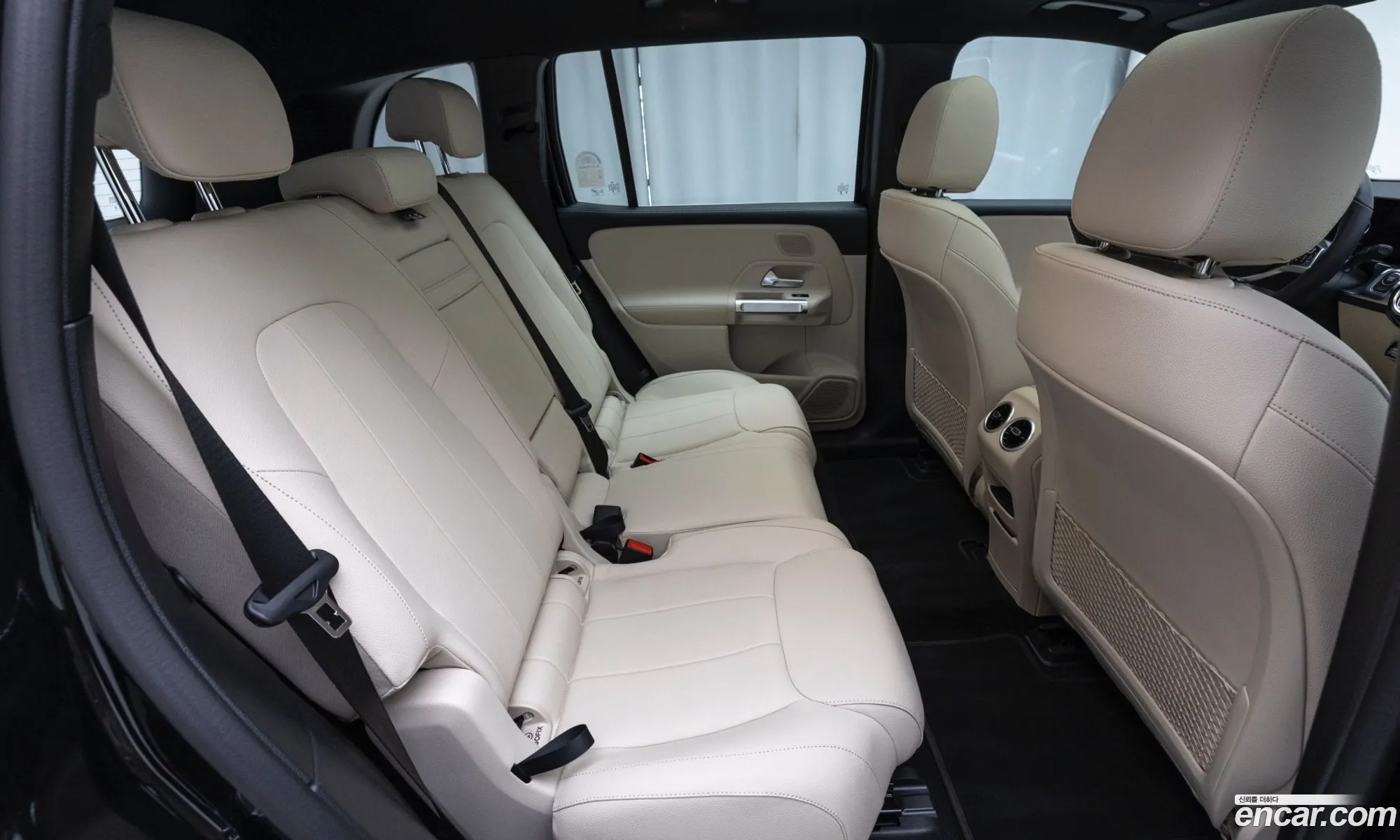 Mercedes-Benz EQB X243 2025 — 18