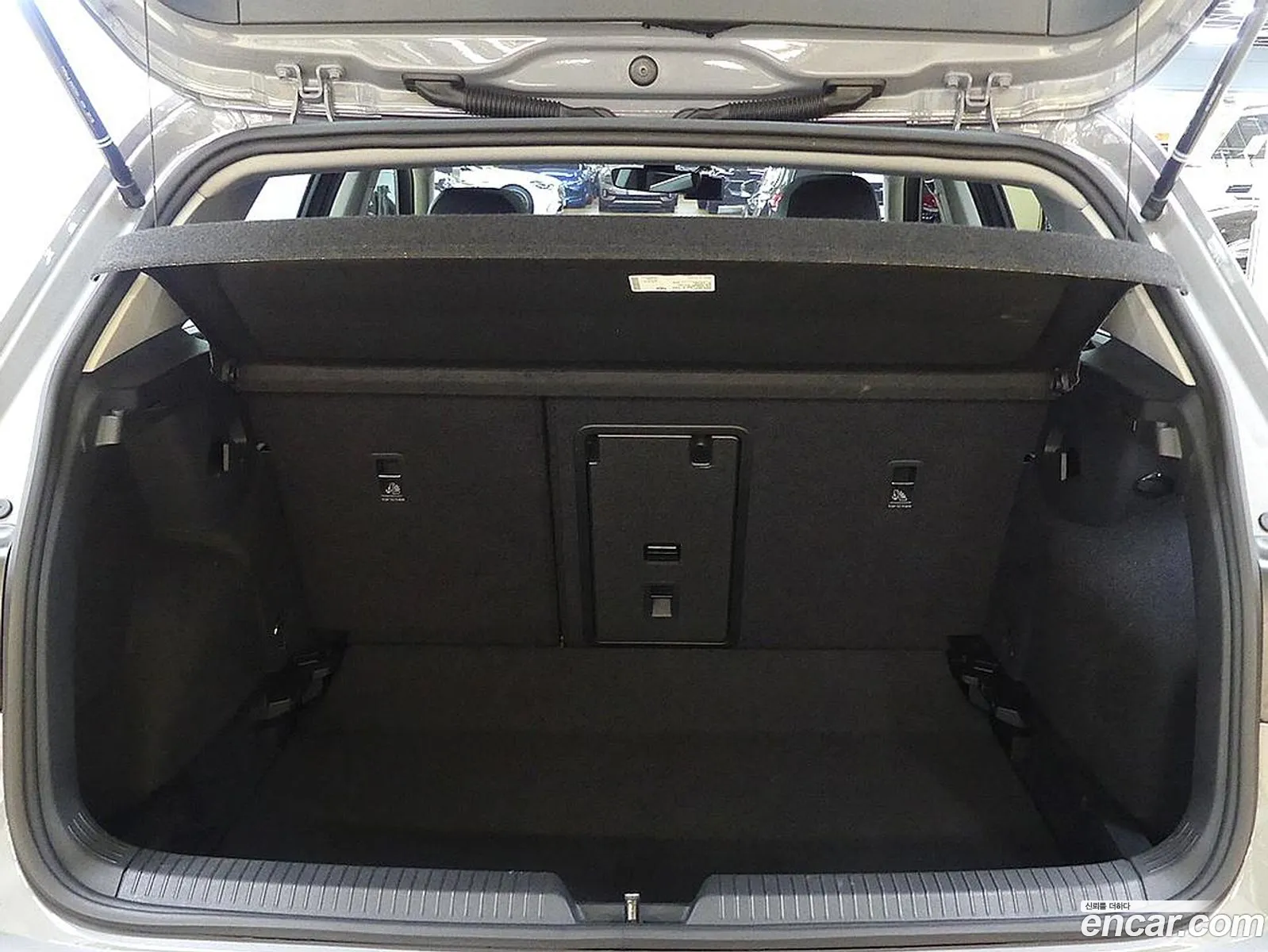 Volkswagen Golf 8th Gen 2026 — 7