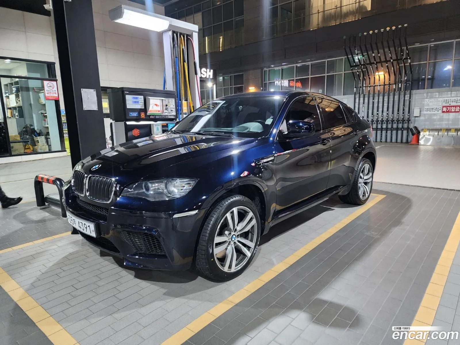 BMW X6 M 2010 — 16