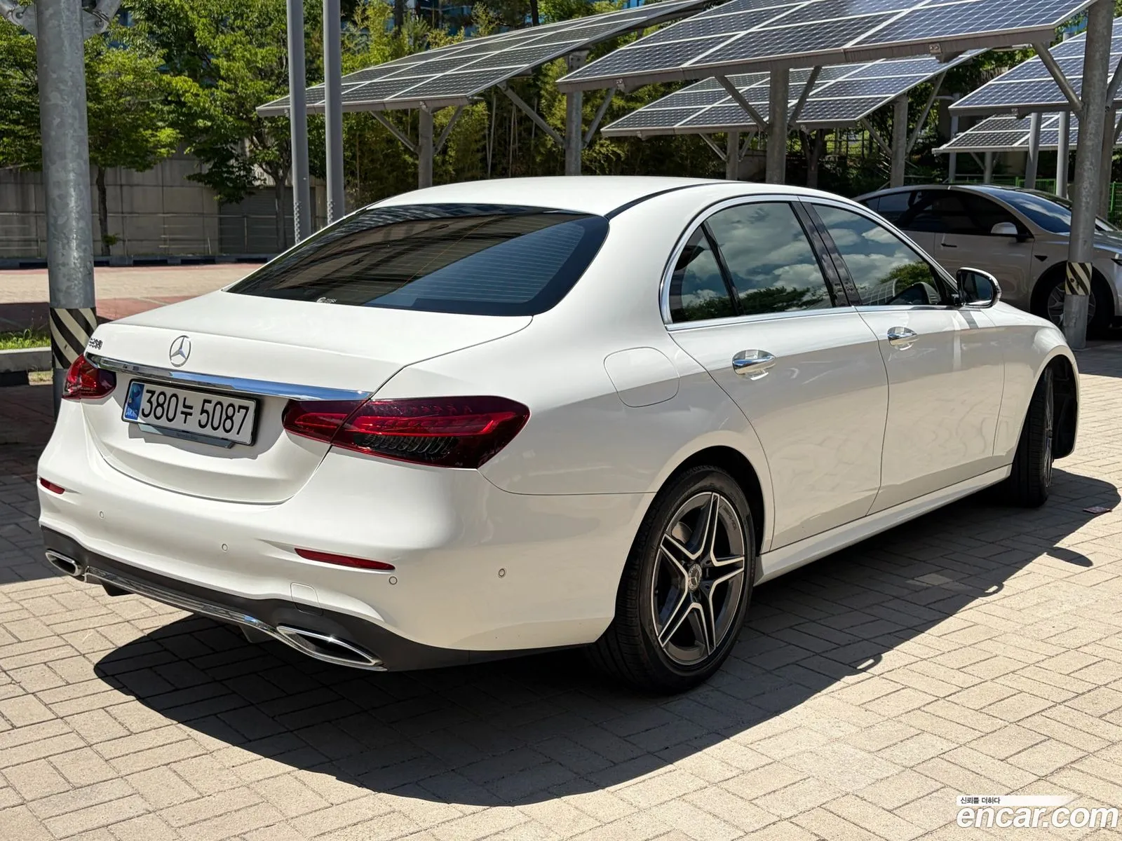 Mercedes-Benz E-Class W213 2023 — 19