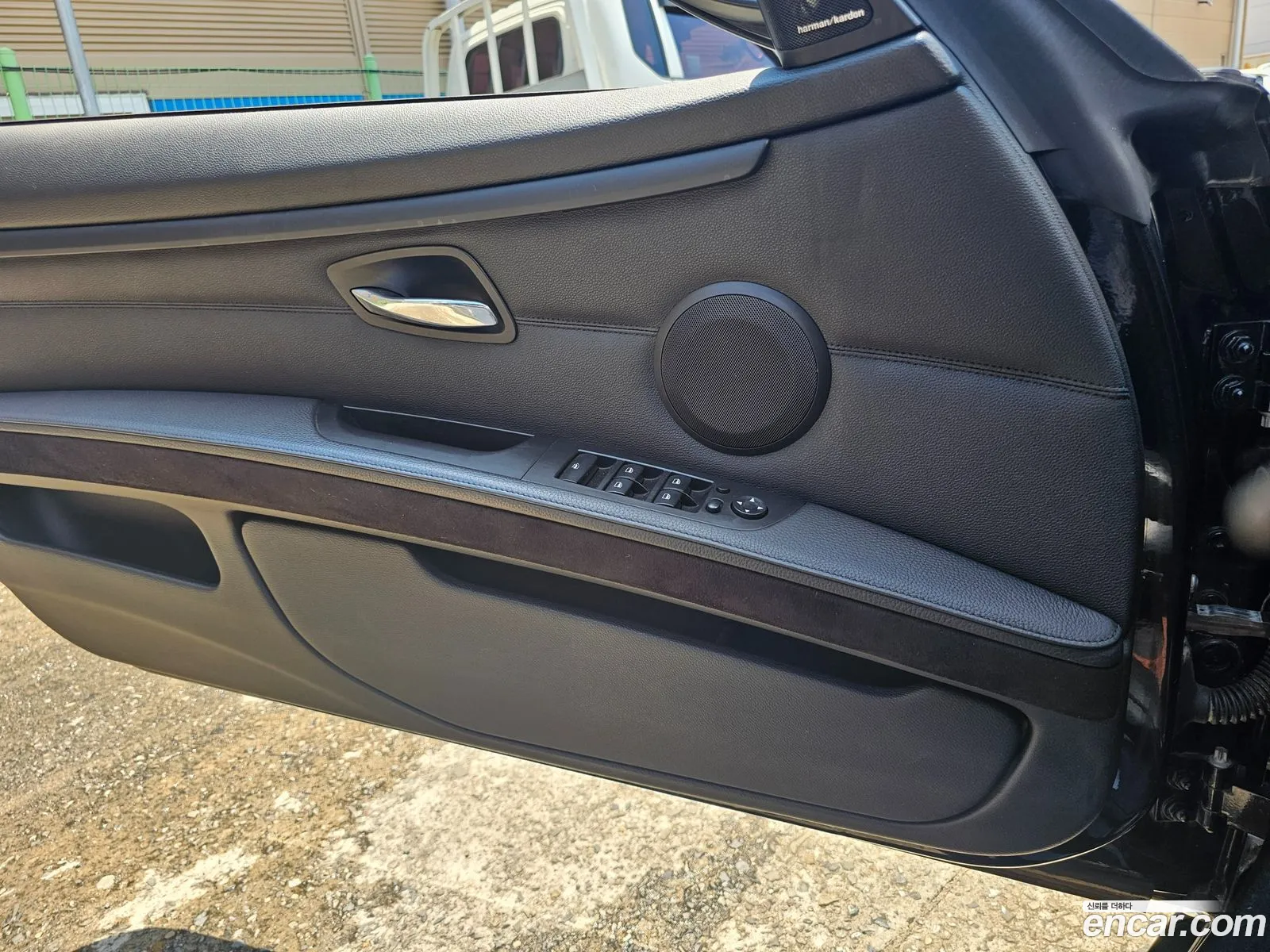 BMW 3 Series 2010 — 18