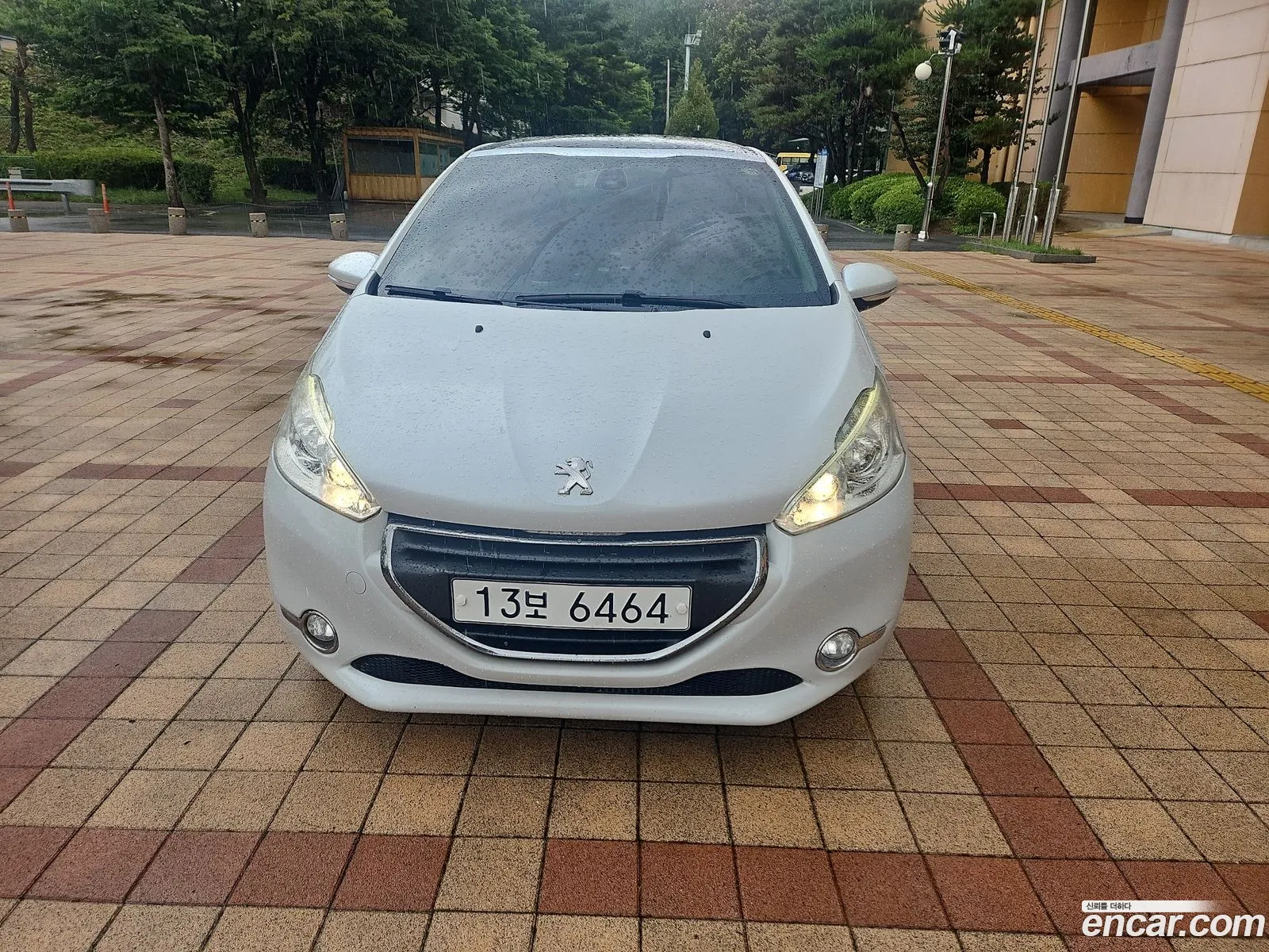 Peugeot 208 2014 — 10