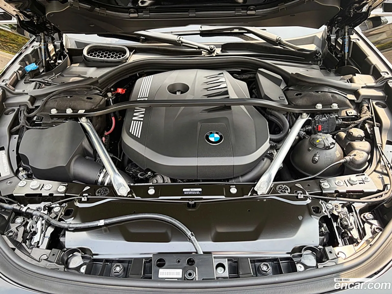 BMW 7 Series 2025 — 8