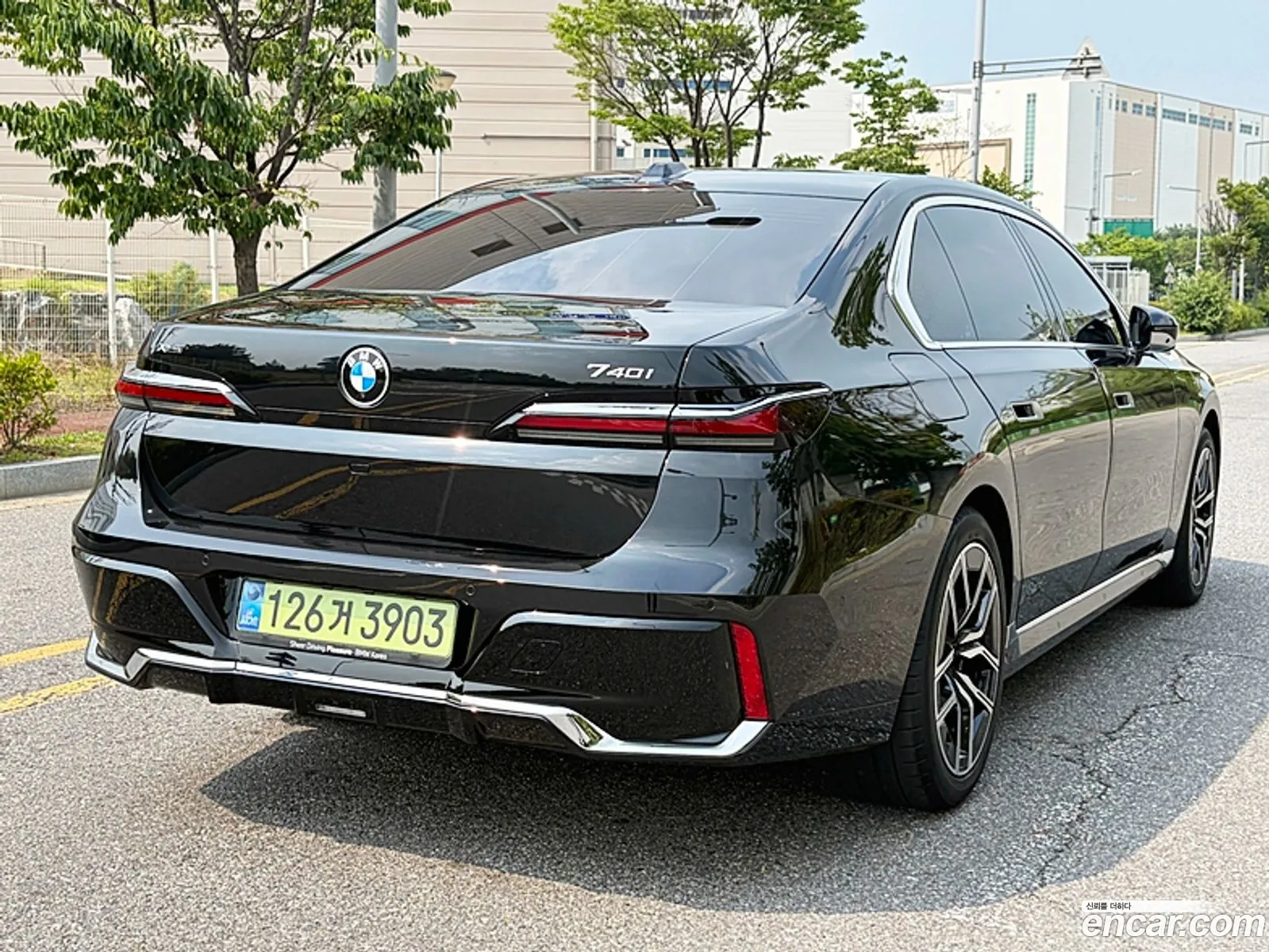 BMW 7 Series 2025 — 11