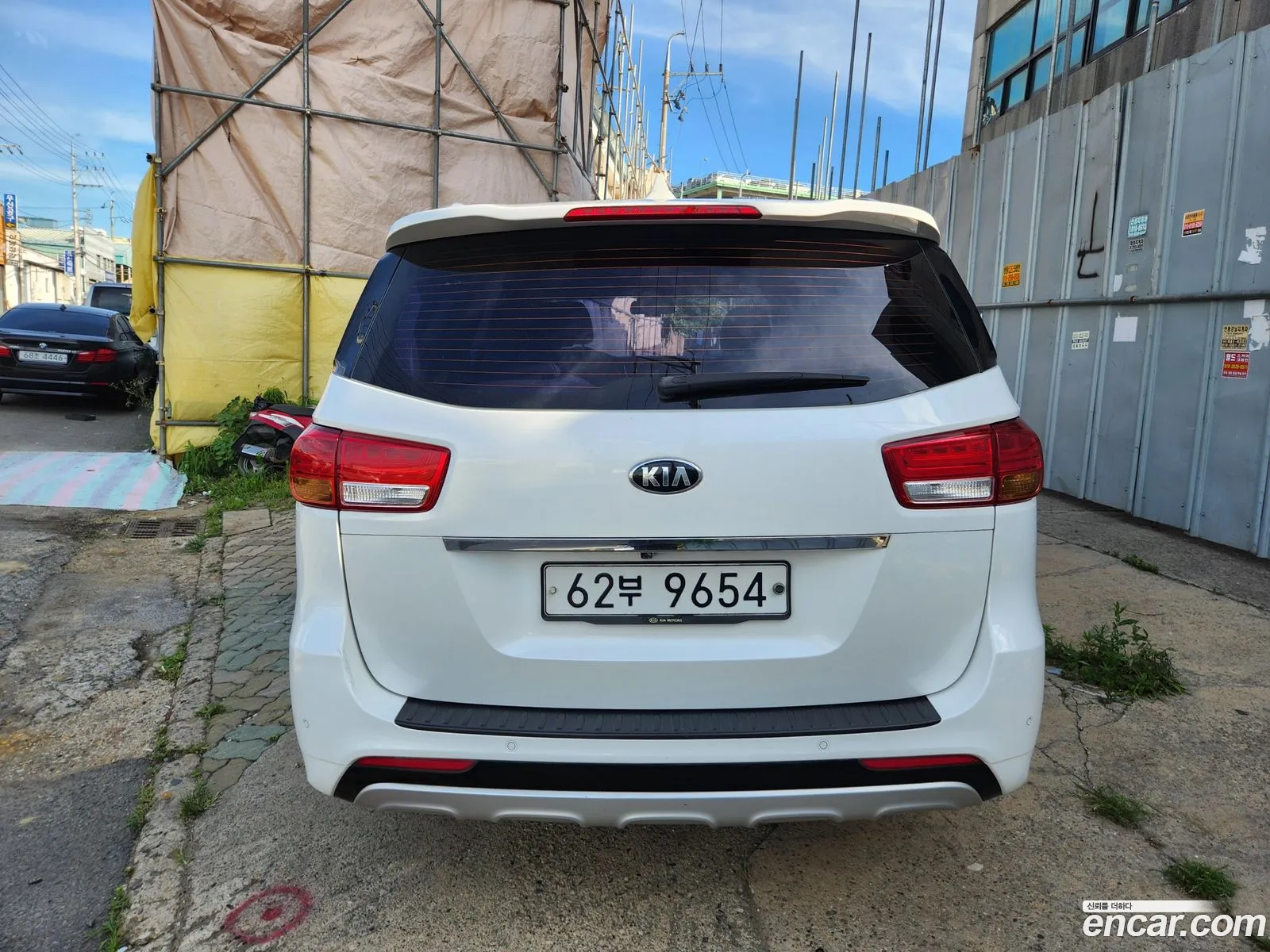 Kia Carnival 2017 — 11