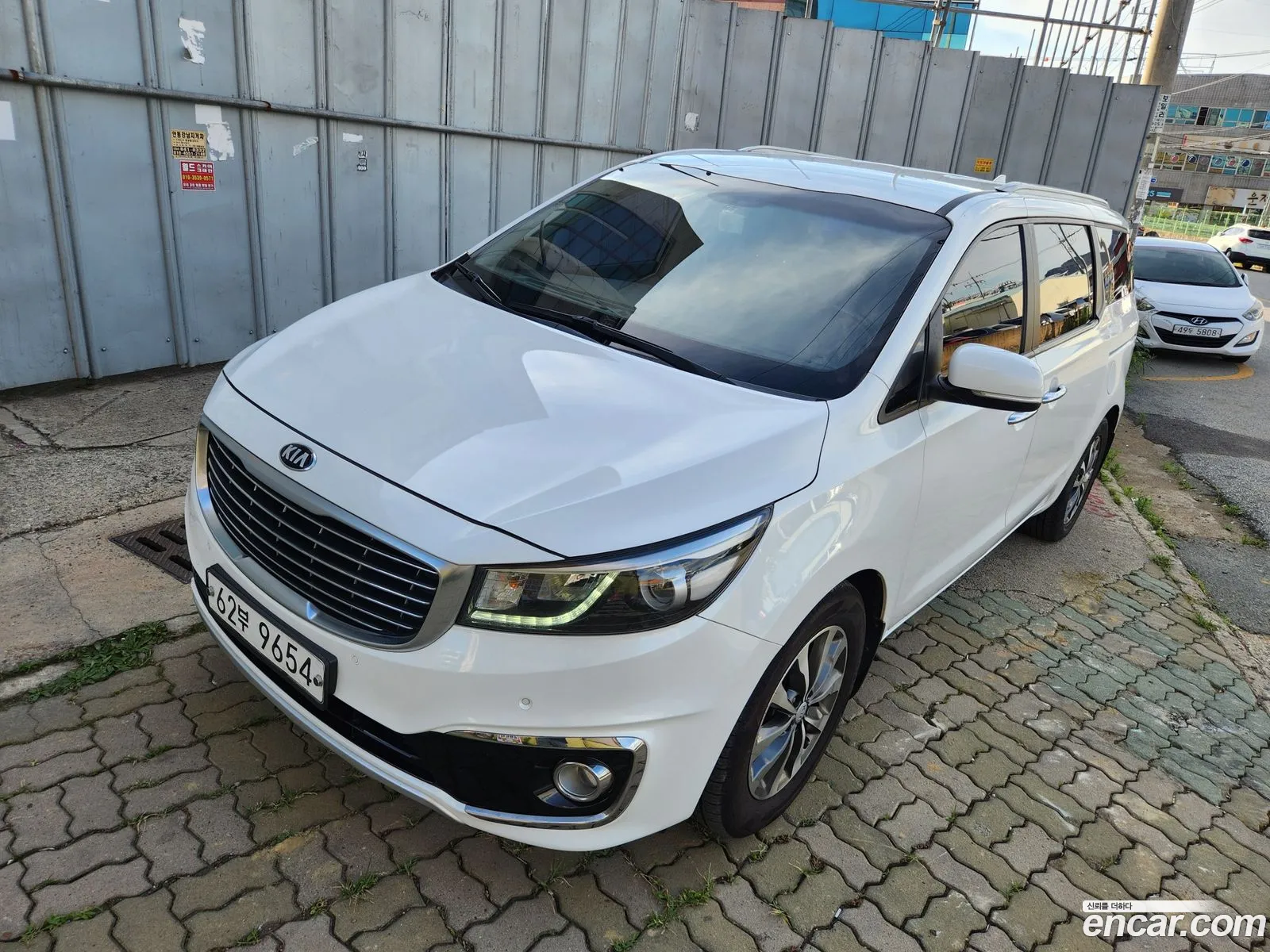 Kia Carnival 2017 — 17