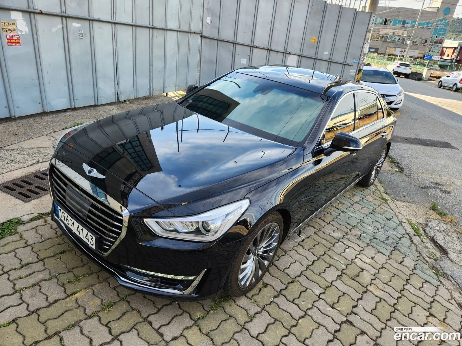 Genesis EQ900 2016 — 4