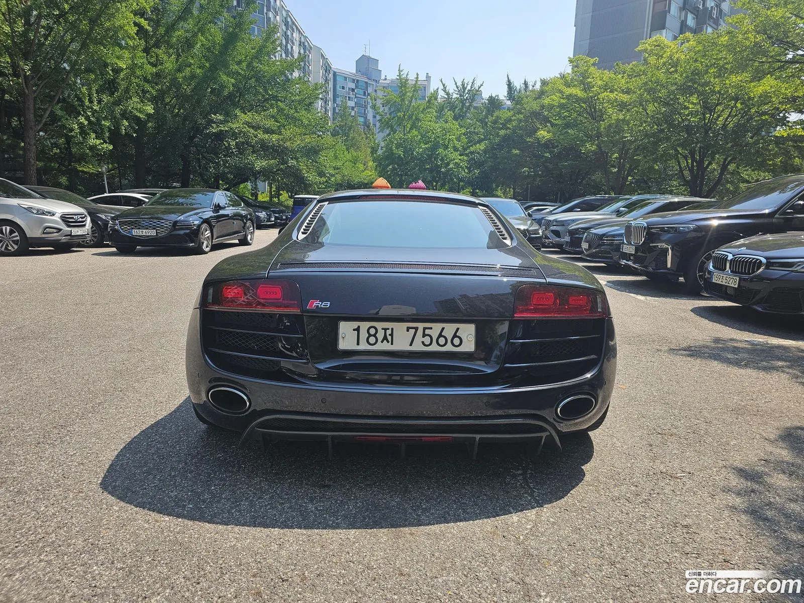 Audi R8 2011 — 8