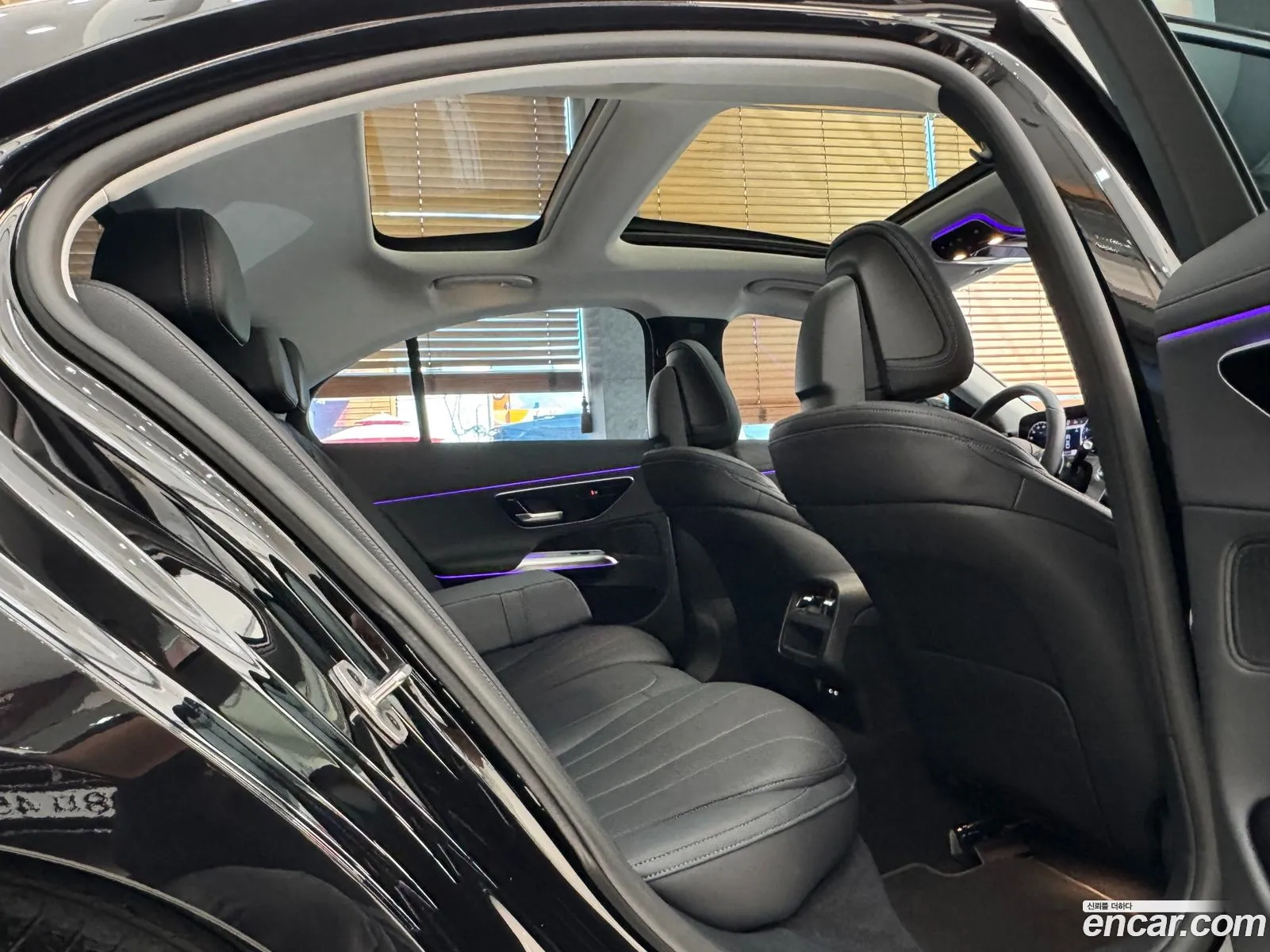 Mercedes-Benz E-Class W214 2024 — 16