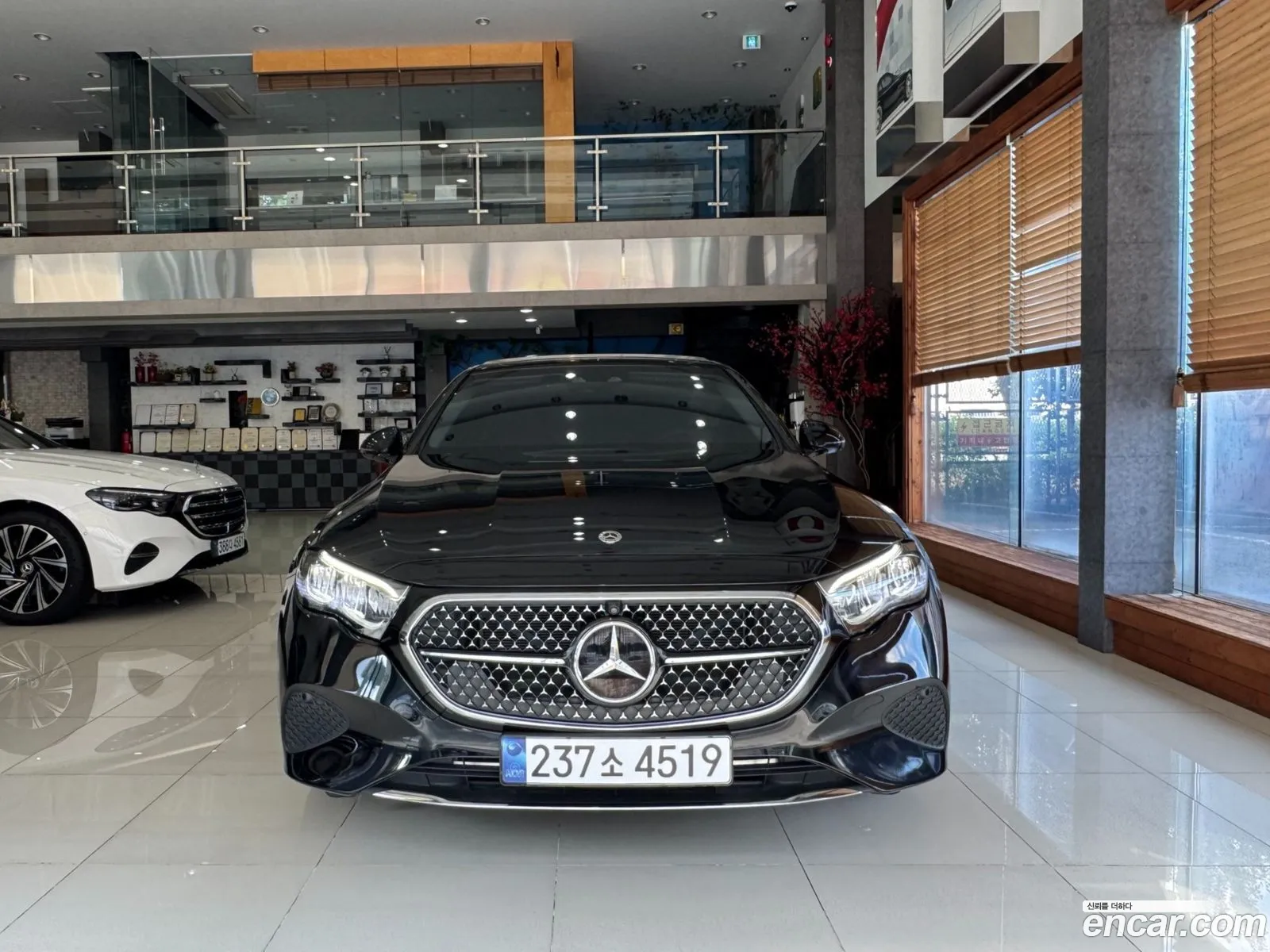 Mercedes-Benz E-Class W214 2024 — 12