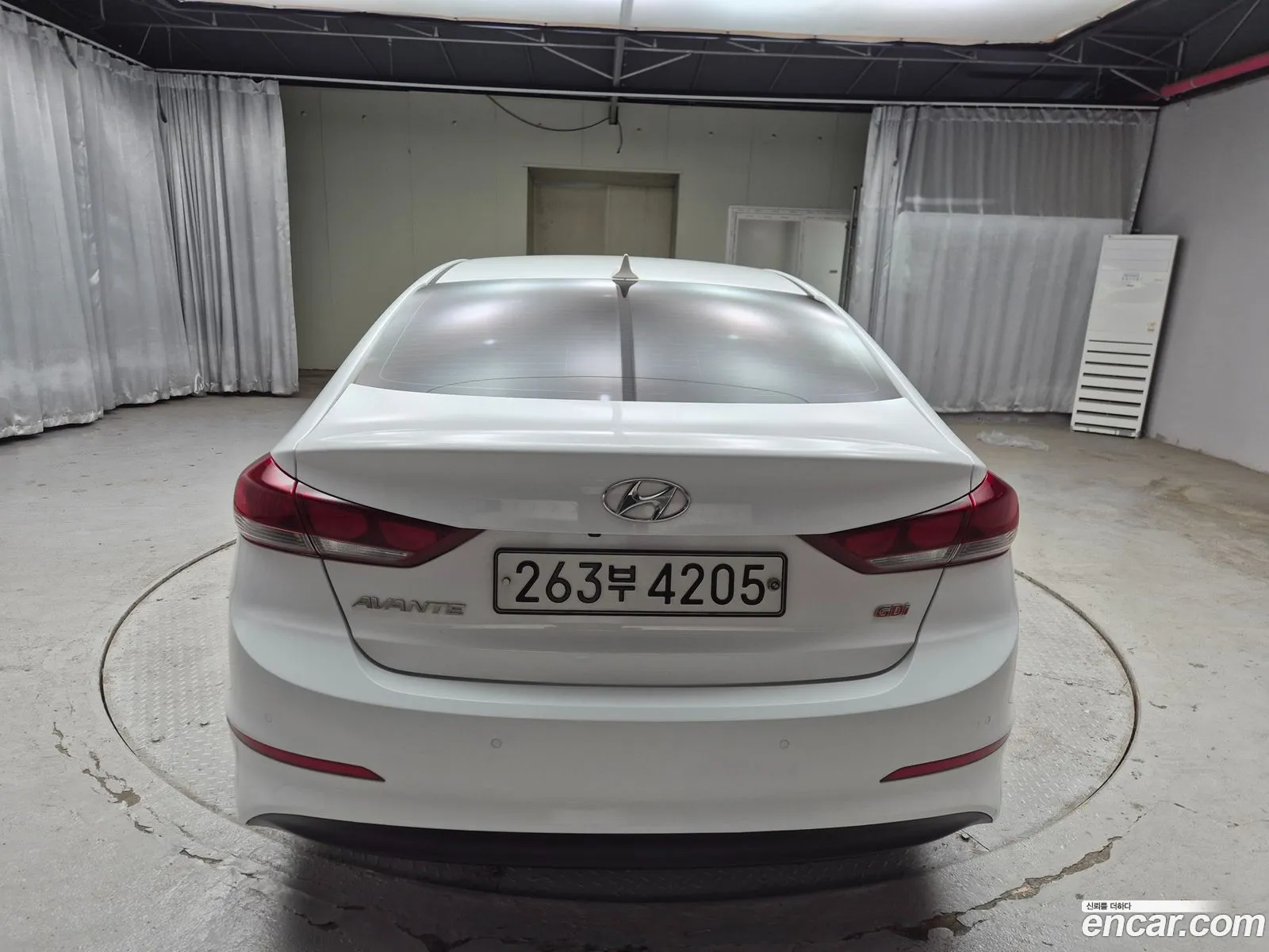 Hyundai Elantra AD 2016 — 4