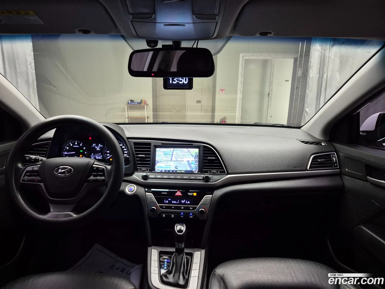 Hyundai Elantra AD 2016 — 10