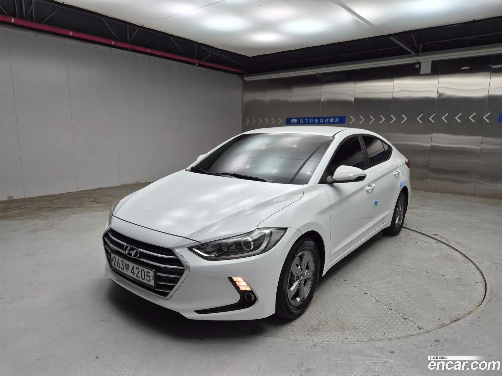 Hyundai Elantra AD 2016 — 6