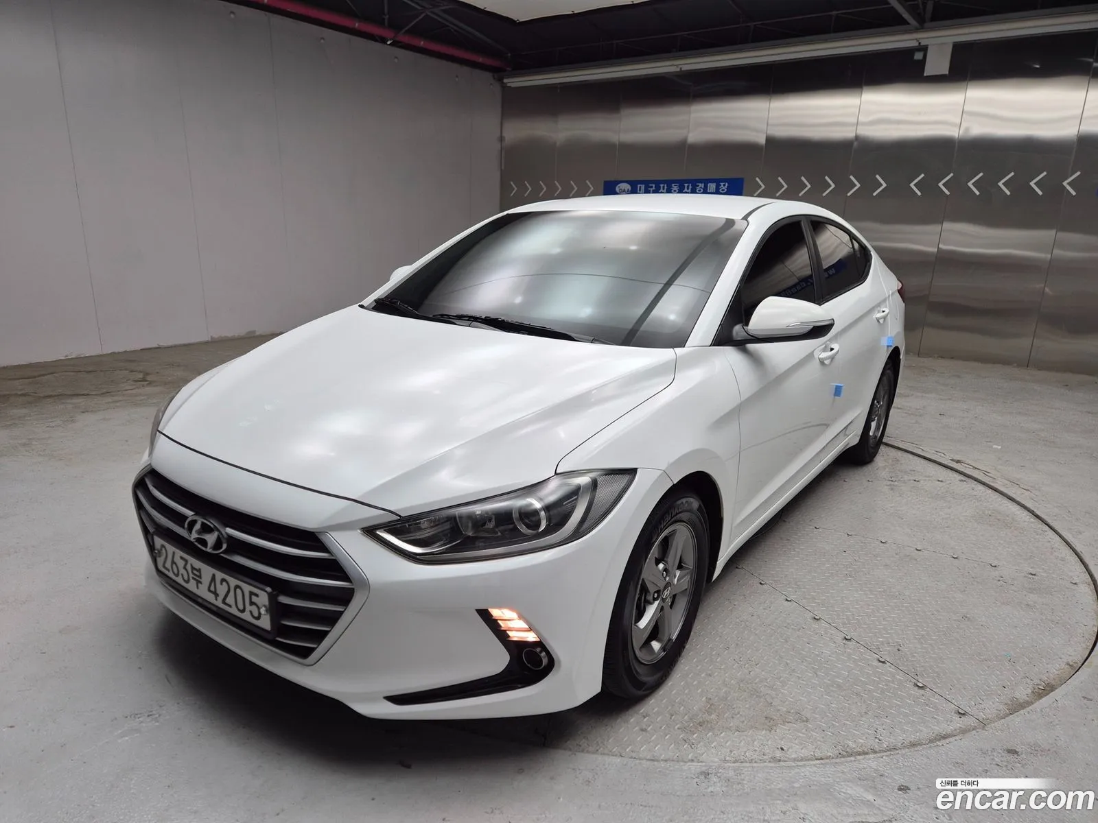 Hyundai Elantra AD 2016 — 8